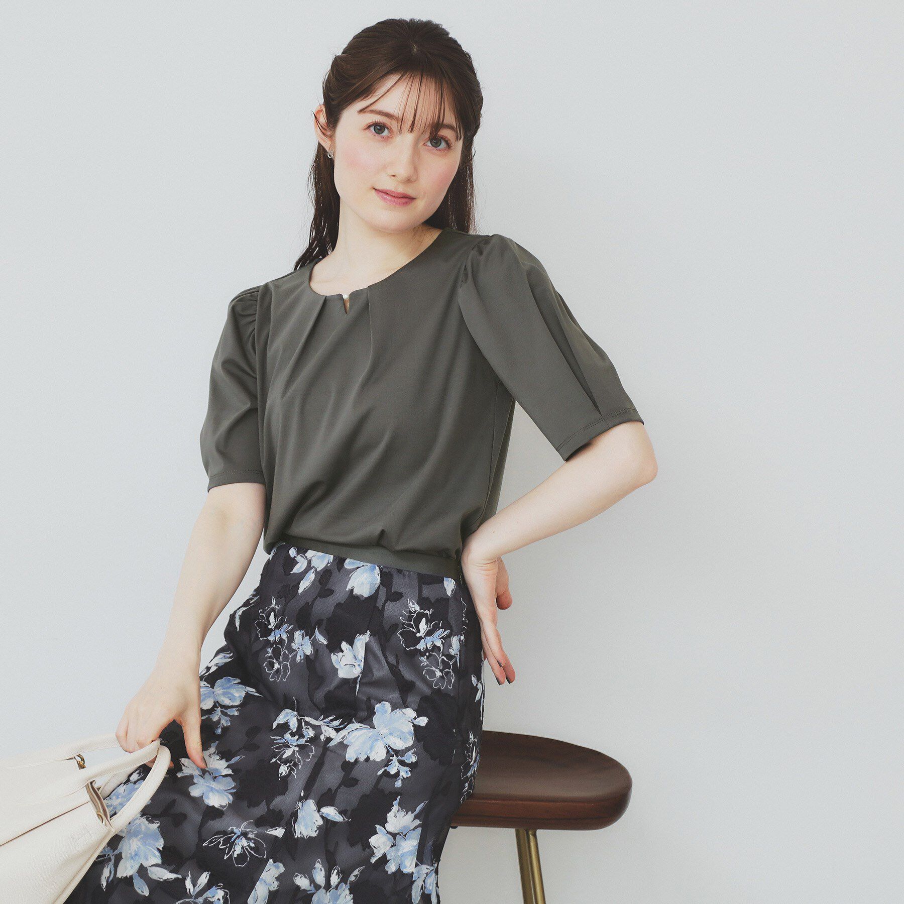 index「フロントパール調タックパフトップス【UV／接触冷感／洗濯機洗い可】」|Tシャツ・カットソー|チャコールグレー(0
