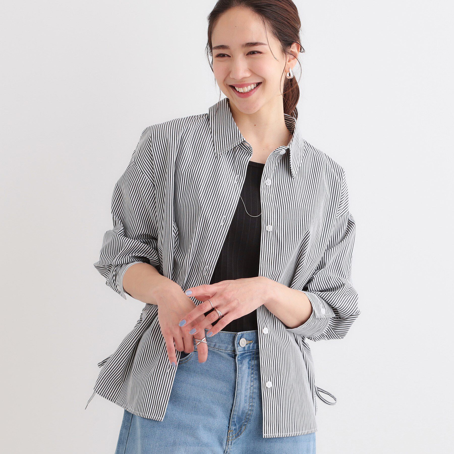 SHOO･LA･RUE「【洗える/S-LL】サイドリボンで差をつける さらさら綿混シャツ」|シャツ・ブラウス|ブラック(319)