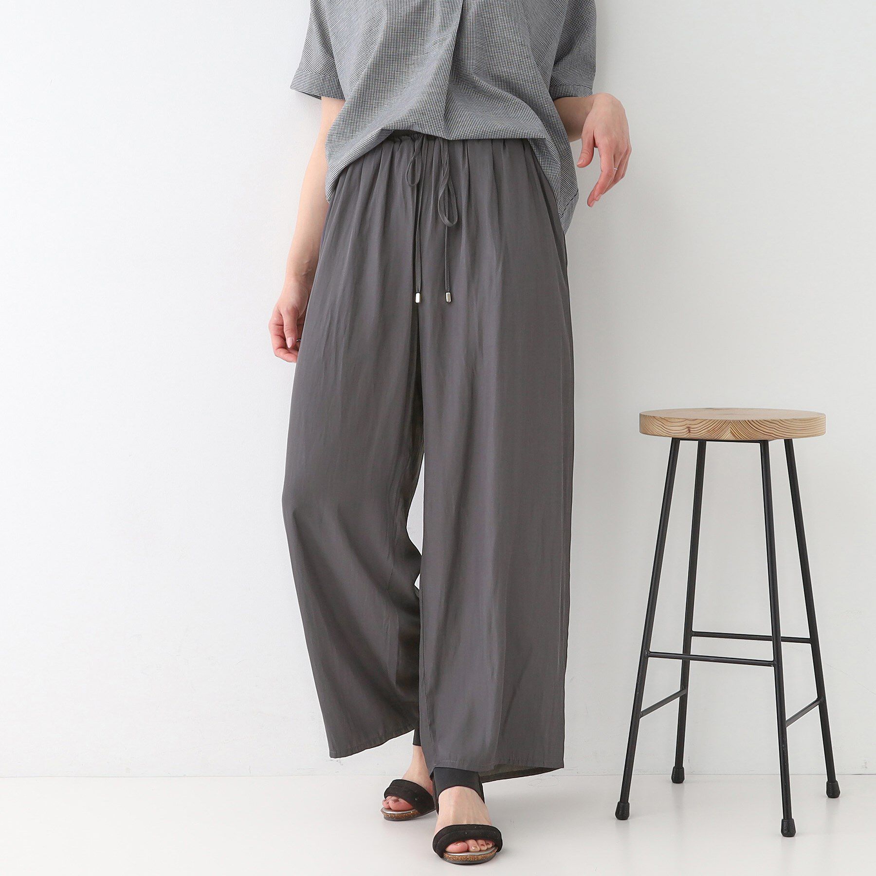 SHOO･LA･RUE「【高レビュー/着丈選べる】さらり柔らか マットサテンワイドパンツ」|その他|チャコールグレー(0