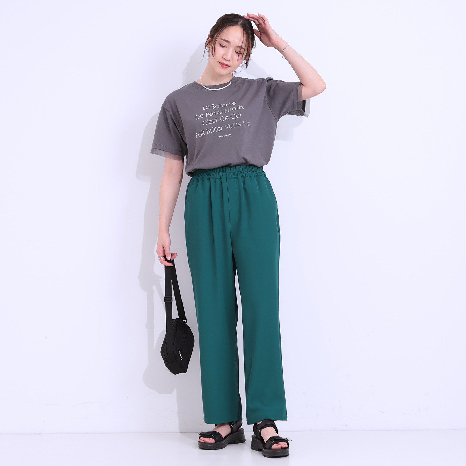 SHOO･LA･RUE「【ひんやり/UVカット】選べる3柄 お袖チュールで差をつける ロゴプリントTシャツ」|Tシャツ・カットソー|