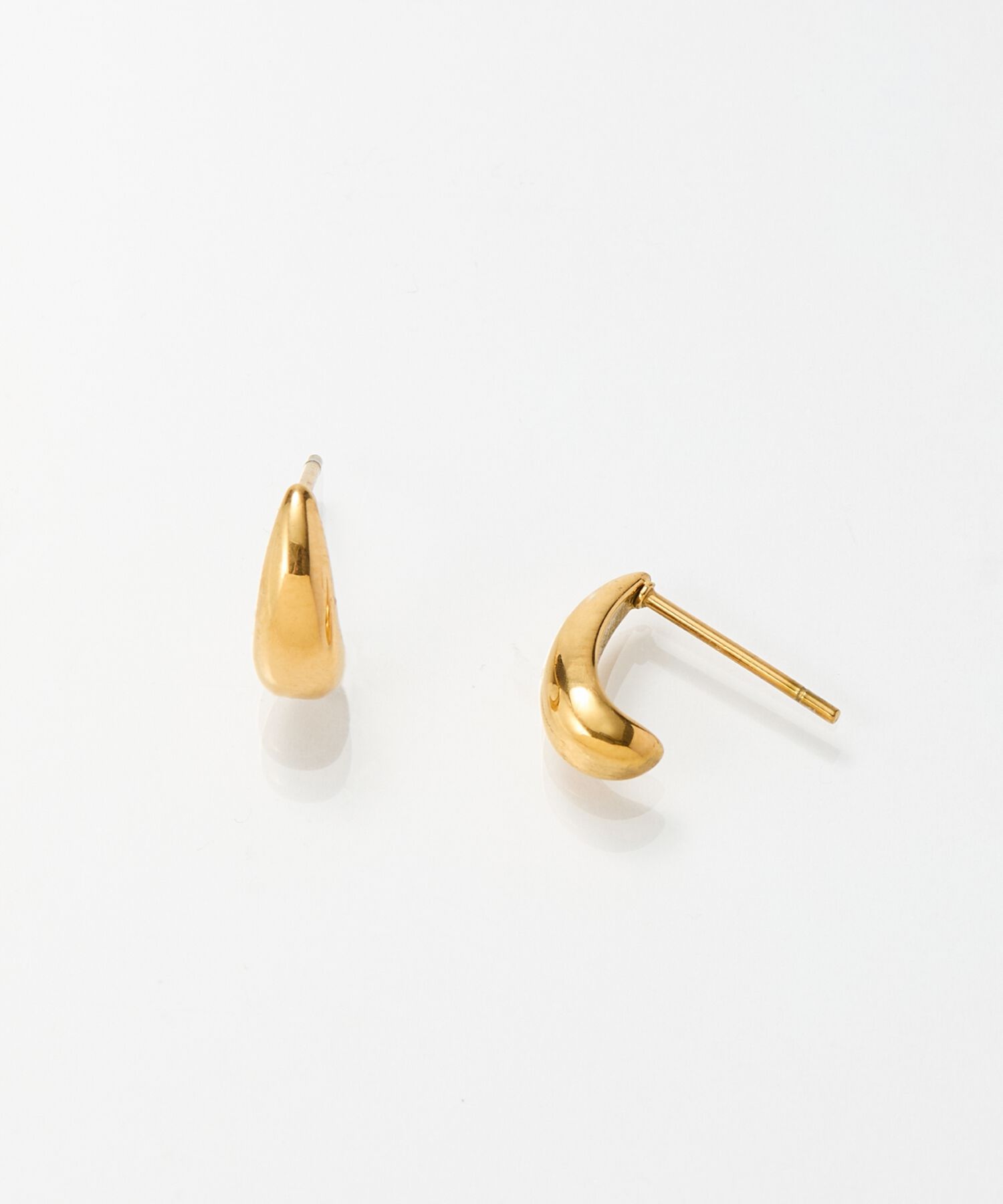 Phoebe「【金属アレルギー対応】ドロップハーフフープミニピアス　ゴールド/サージカルステンレス」|ピアス|