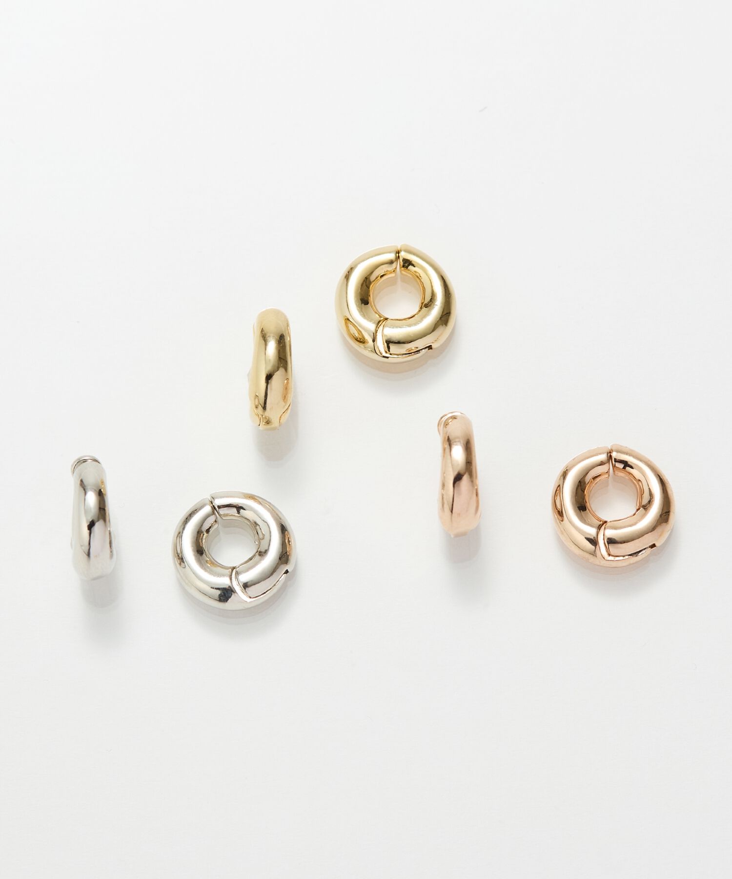 Phoebe「【金属アレルギー対応】シンプルフープスナップイヤリング　ゴールド」|イヤリング|