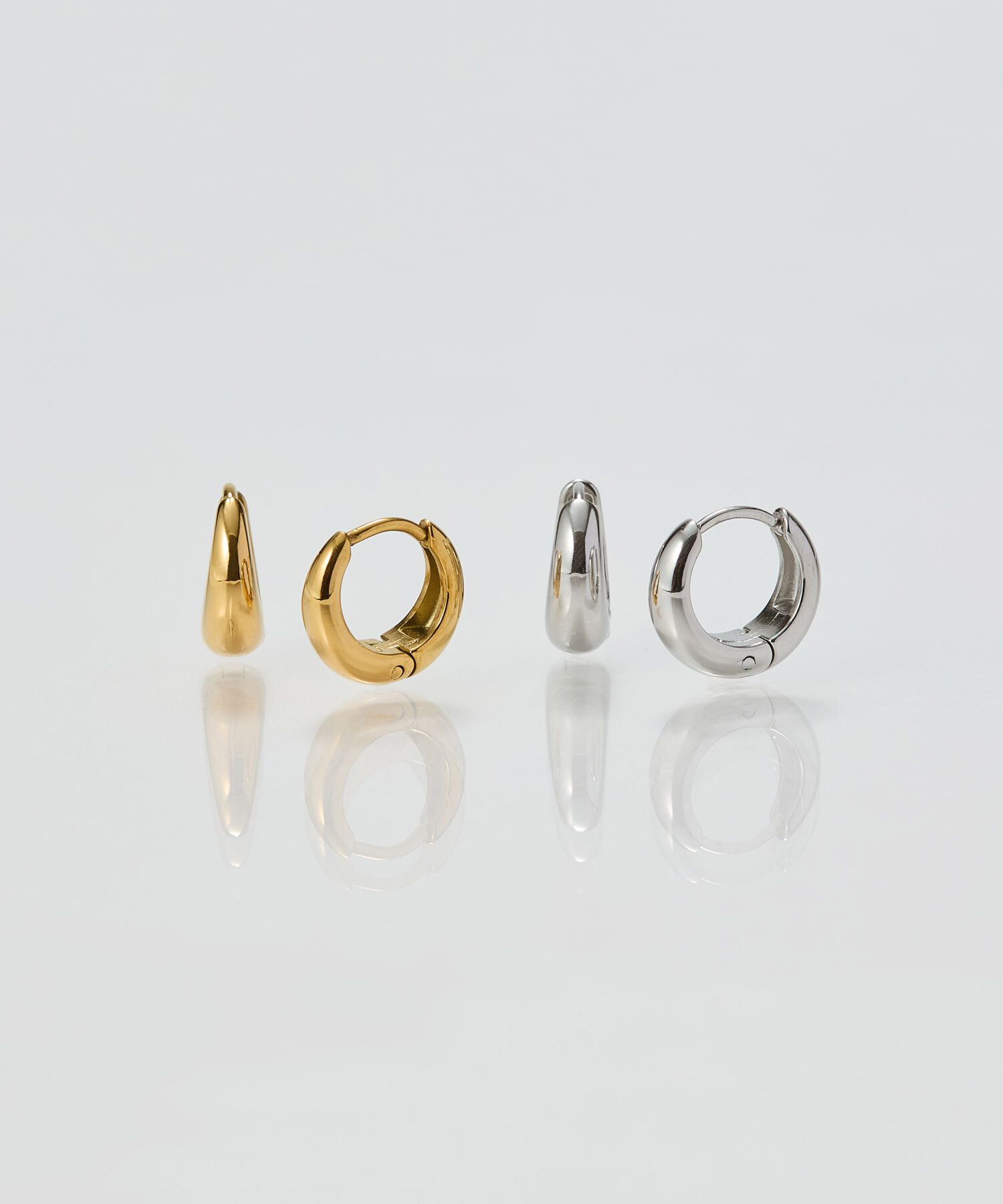 Phoebe「【金属アレルギー対応】メタルフープピアス　シルバー/ステンレス/ユニセックス」|ピアス|