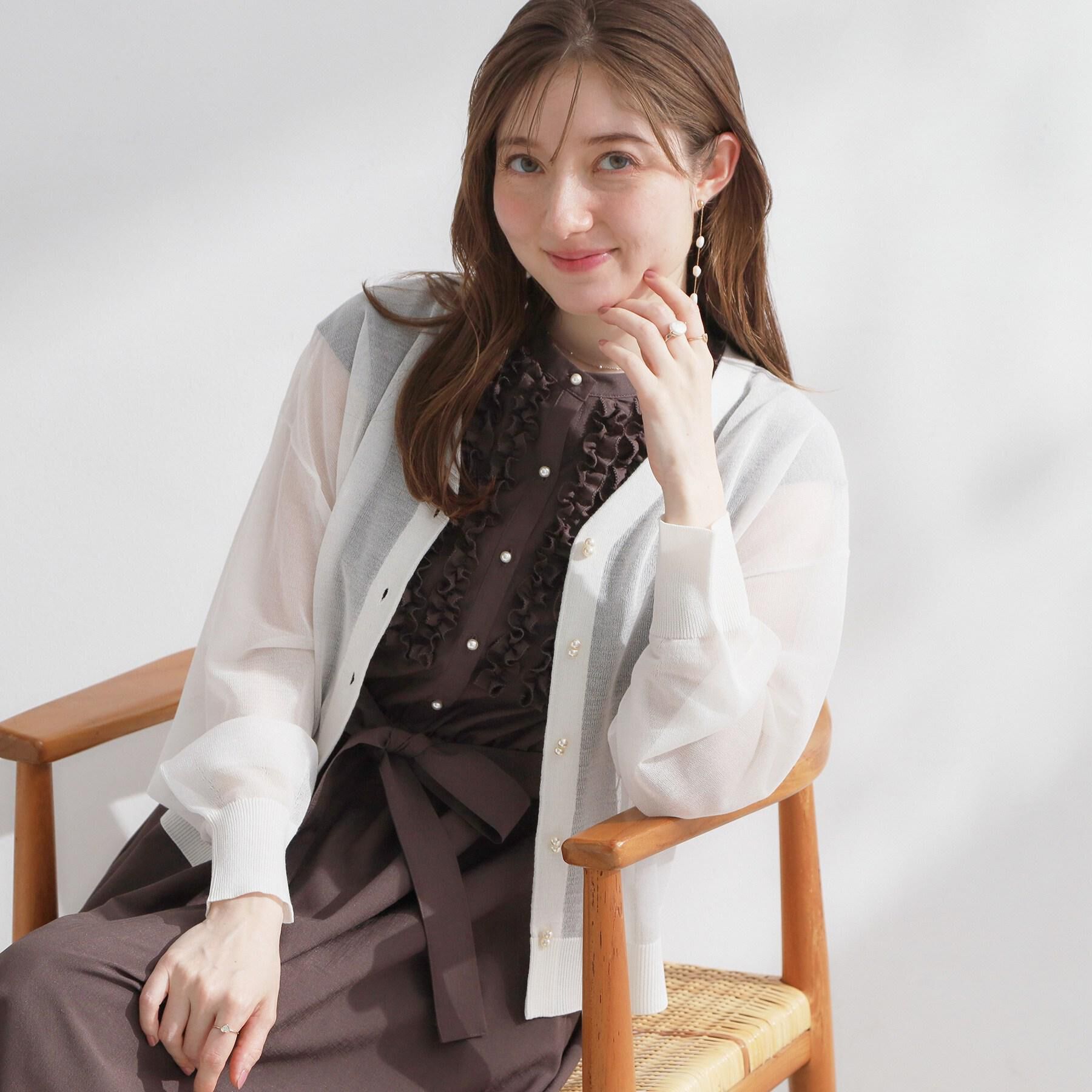 Couture broach「【洗える・パール調釦】LEVITA シアーカーディガン」|カーディガン|