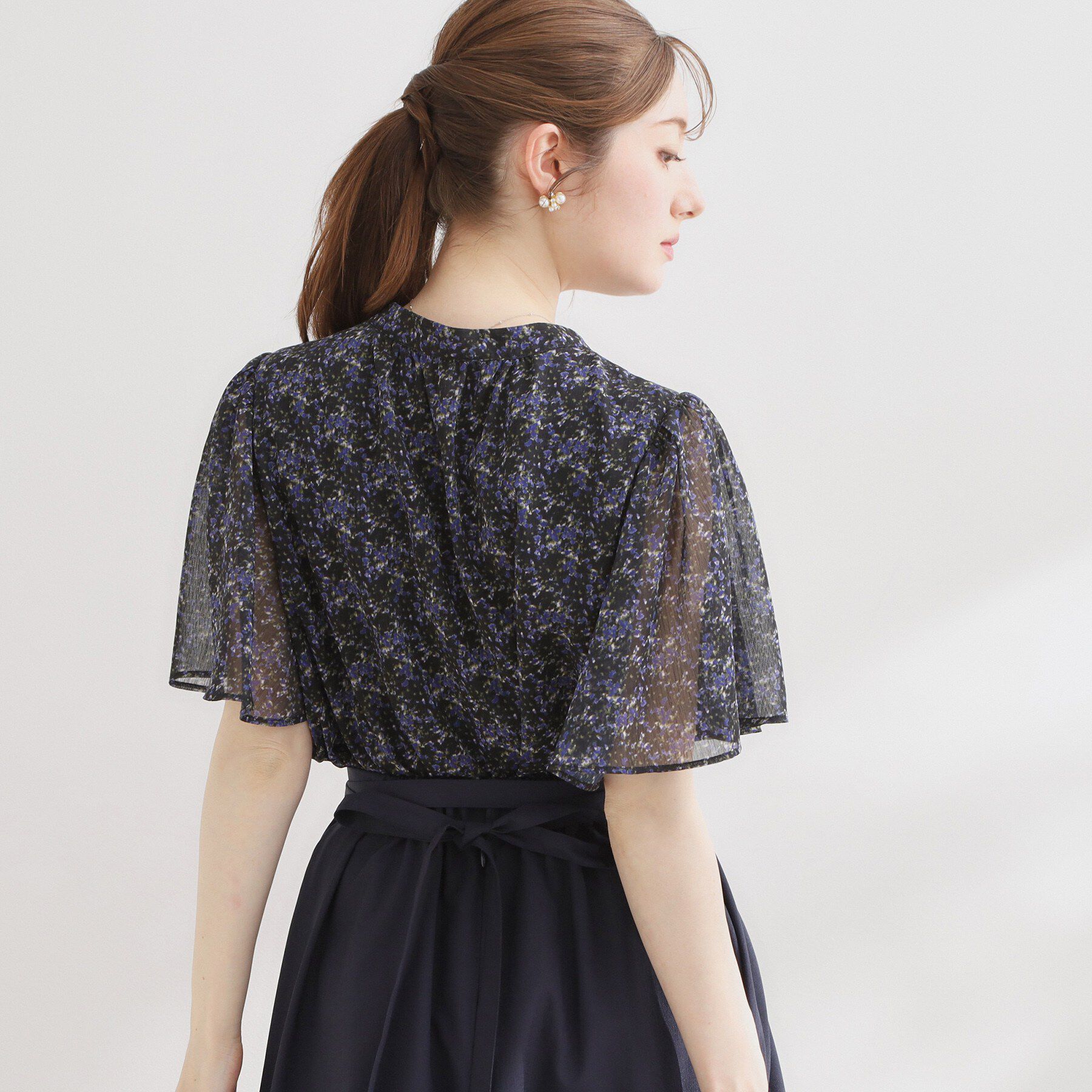 Couture broach「モザイクフラワープリントブラウス」|シャツ・ブラウス|