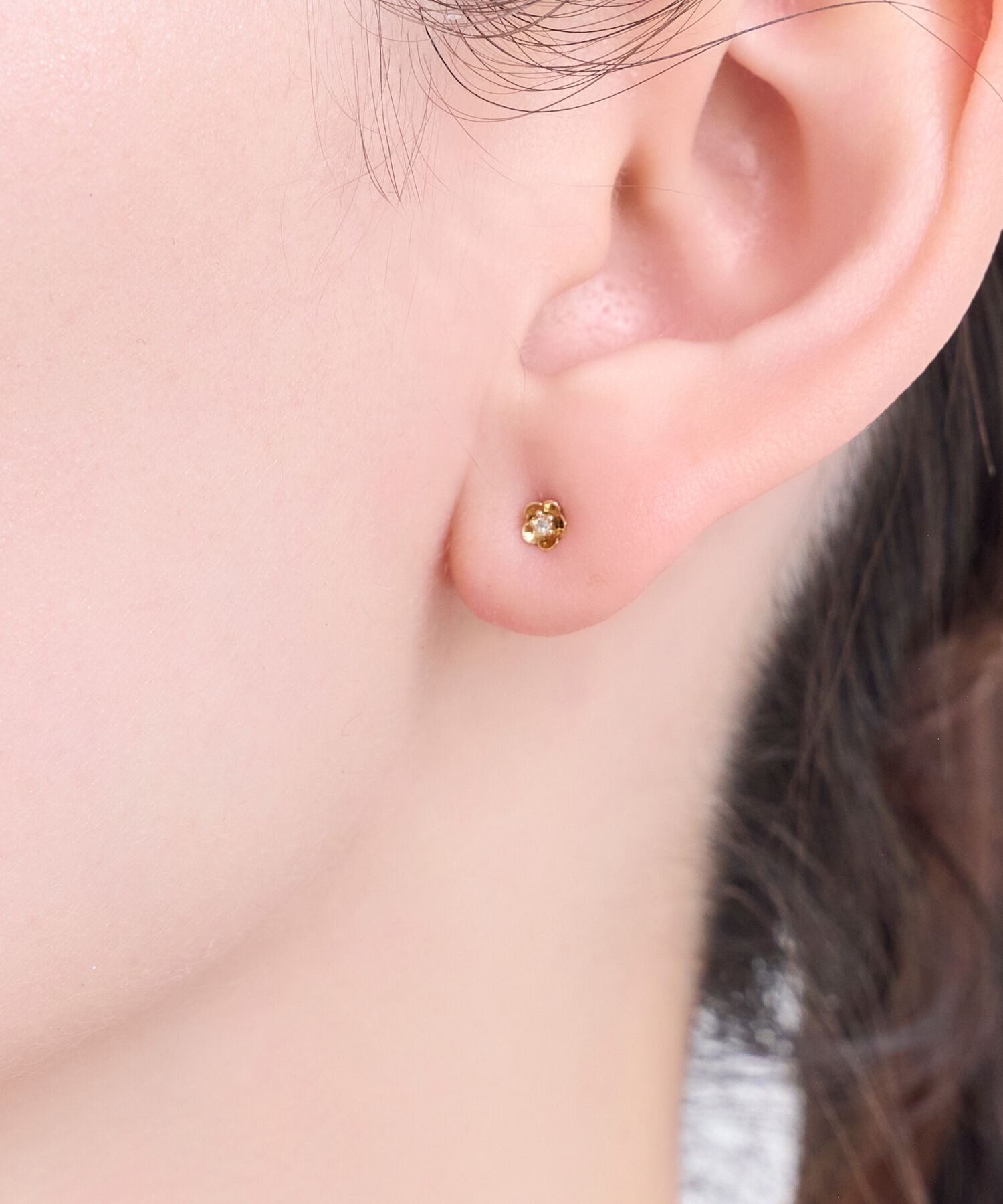 Phoebe「【金属アレルギー対応】プチフラワービジュースタッドピアス　クリア/ニッケルフリー（片耳）」|ピアス|