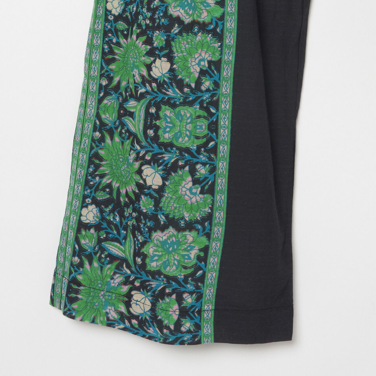  「SARA MALLIKA BORDER PRINT PANTS」|チノ|