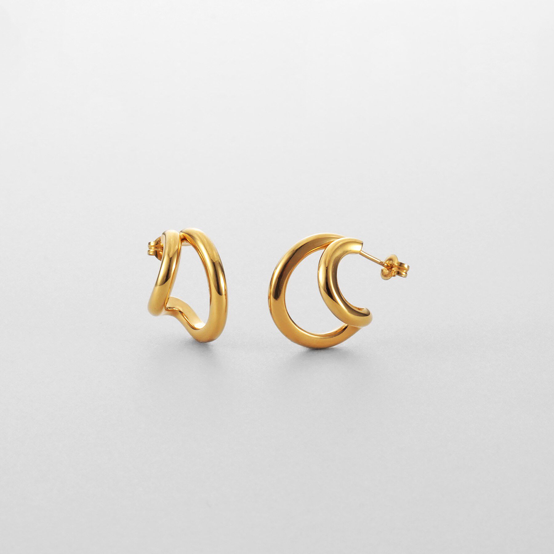 COCOSHNIK ONKITSCH「シルバー アシンメトリーフープピアス GP」|ピアス|ゴールド(600)