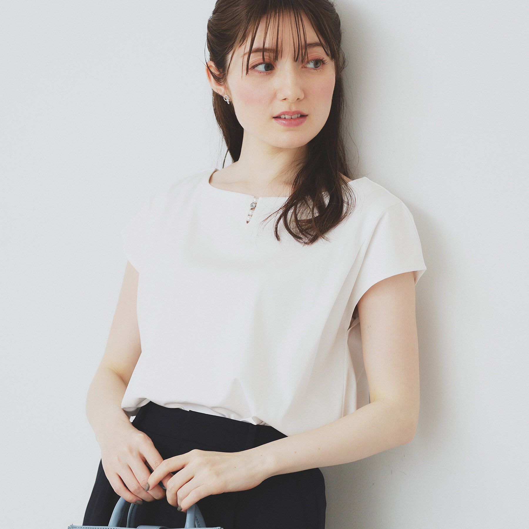 index「《6色展開／XS-3サイズ》キーネックビジュートップス【UV／接触冷感／洗濯機洗い可】」|Tシャツ・カットソー|オフホワイト(003