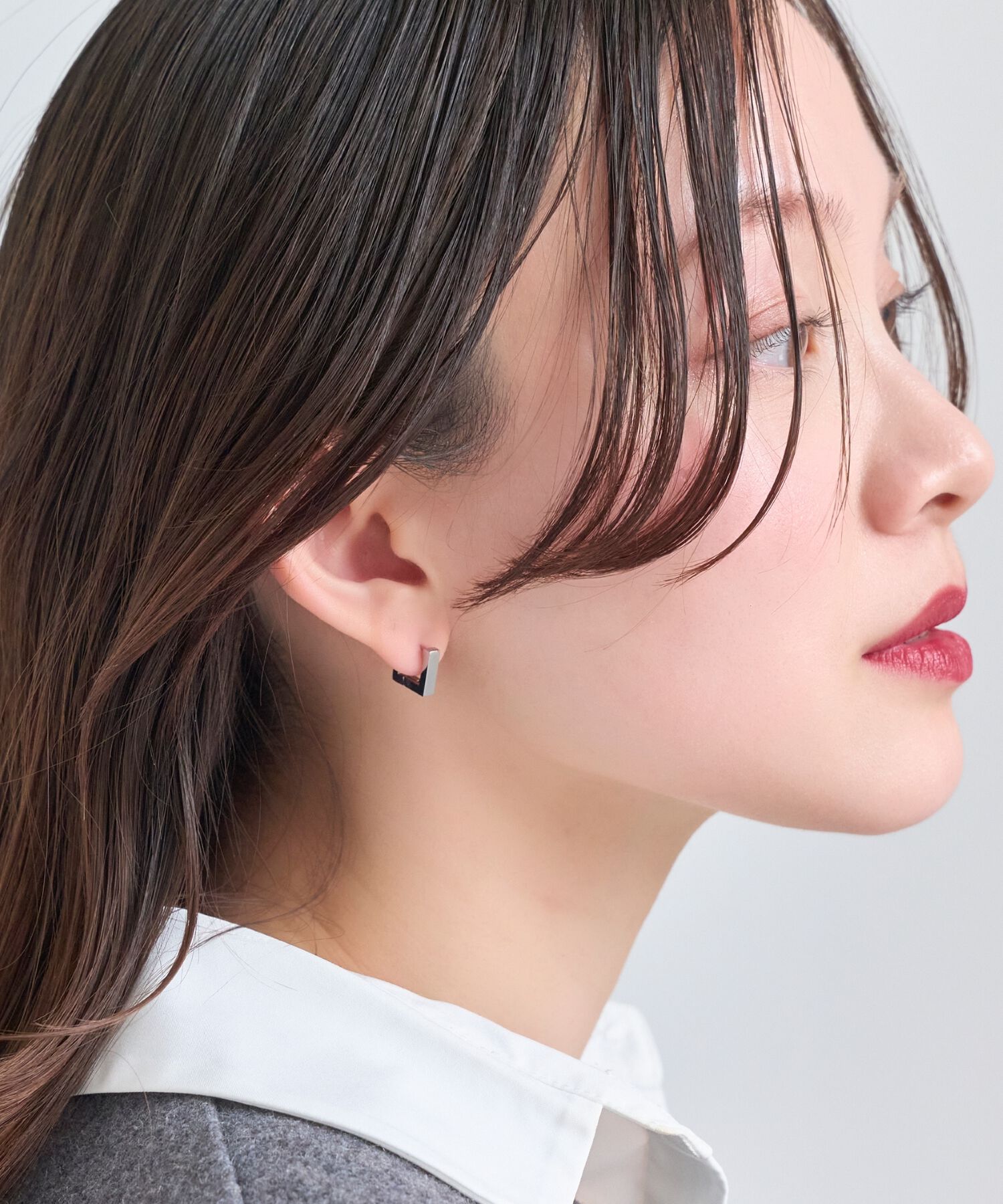 Phoebe「【金属アレルギー対応】ストレートスクエアフープピアス　シルバー/サージカルステンレス（片耳）」|ピアス|