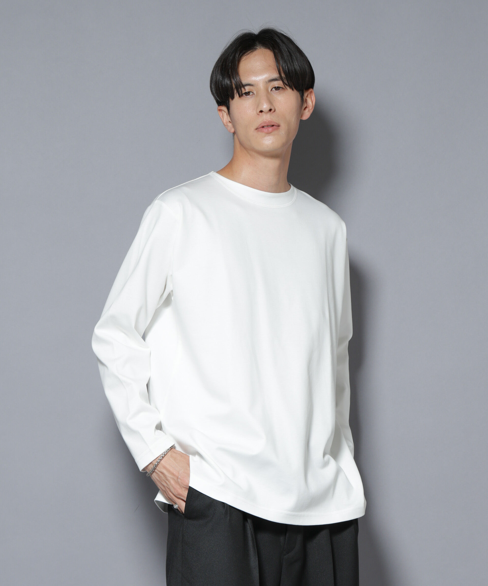 nano･universe「｢NJ/CLUB｣モクロディ ボートネック サイドスリットTシャツ」|Tシャツ・カットソー|ホワイト
