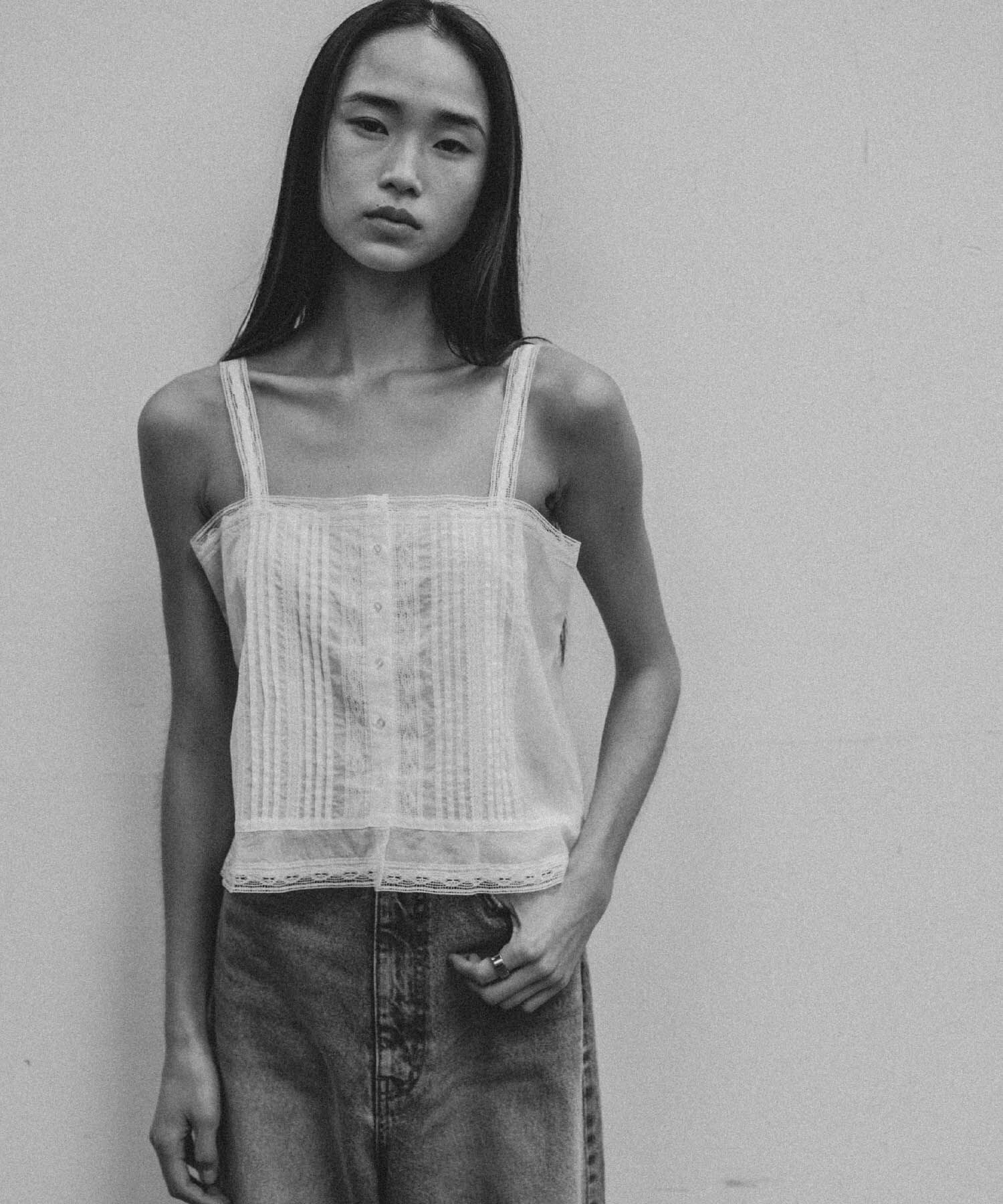 URBAN RESEARCH「Picchi Nia　FEATHER WHITE」|キャミソール|ホワイト