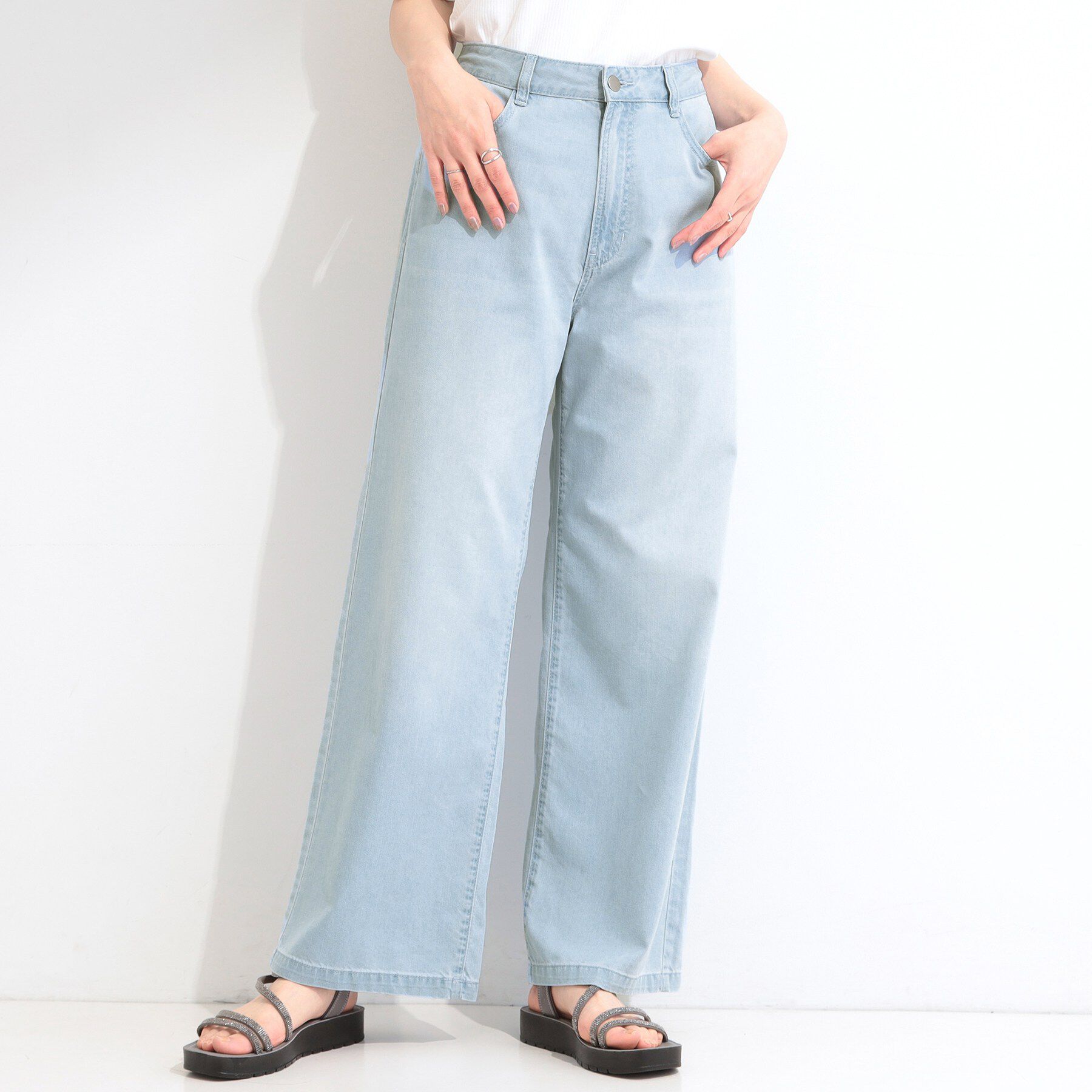 SHOO･LA･RUE「【ひんやり/S-LL】夏でも快適 ライトオンスデニムワイドパンツ」|その他|サックスブルー(09