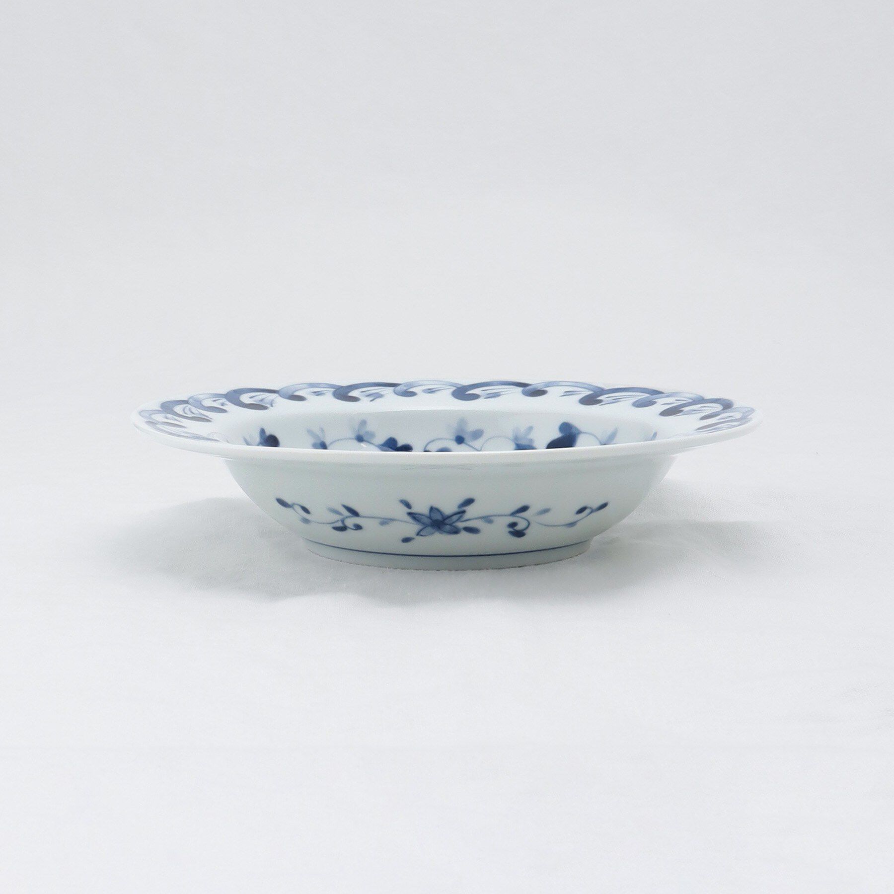 212 KITCHEN STORE「藍凛堂 リムパスタ 花一輪」|食器・キッチングッズ|