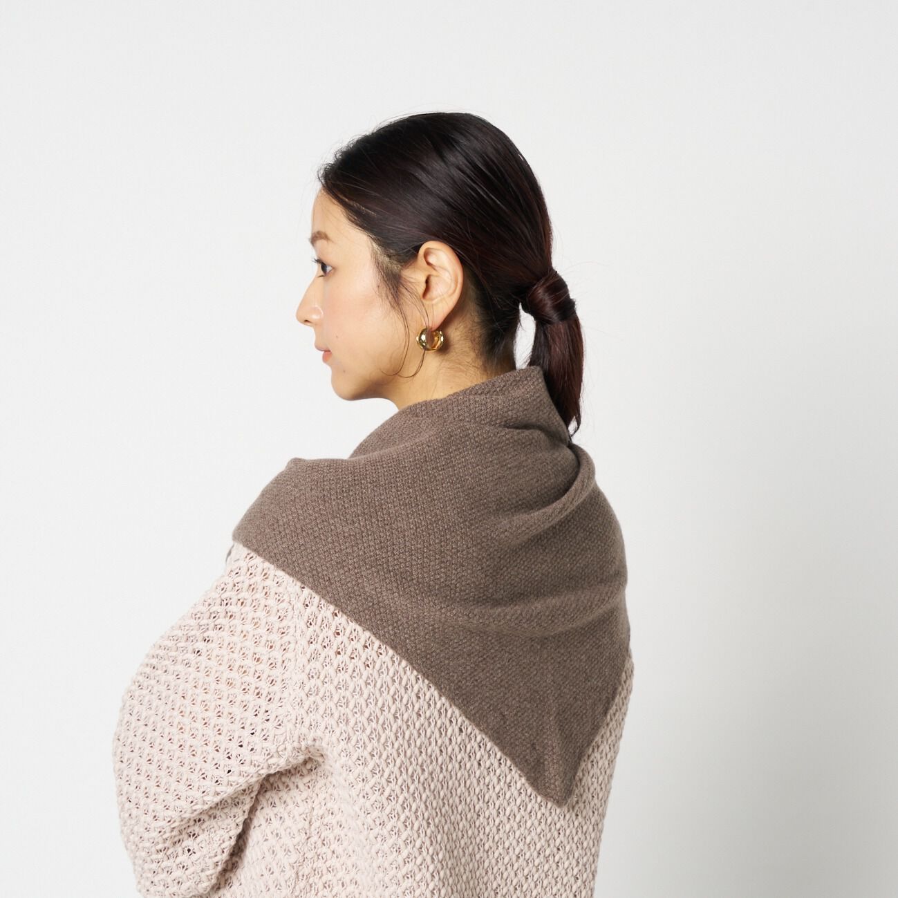  「WILLIAM BRUNTON TRIANGLE HEAD SCARF」|マフラー|