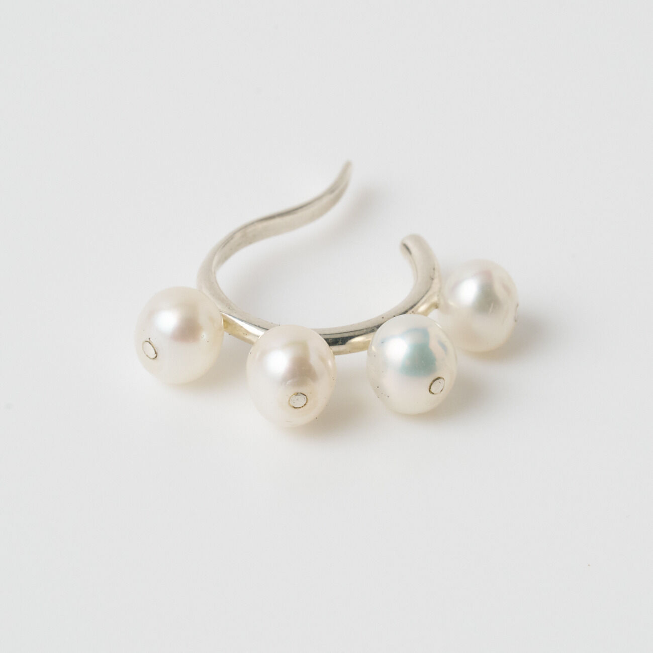  「Saskia Diez 4 PEARL EARCUFF」|ピアス|