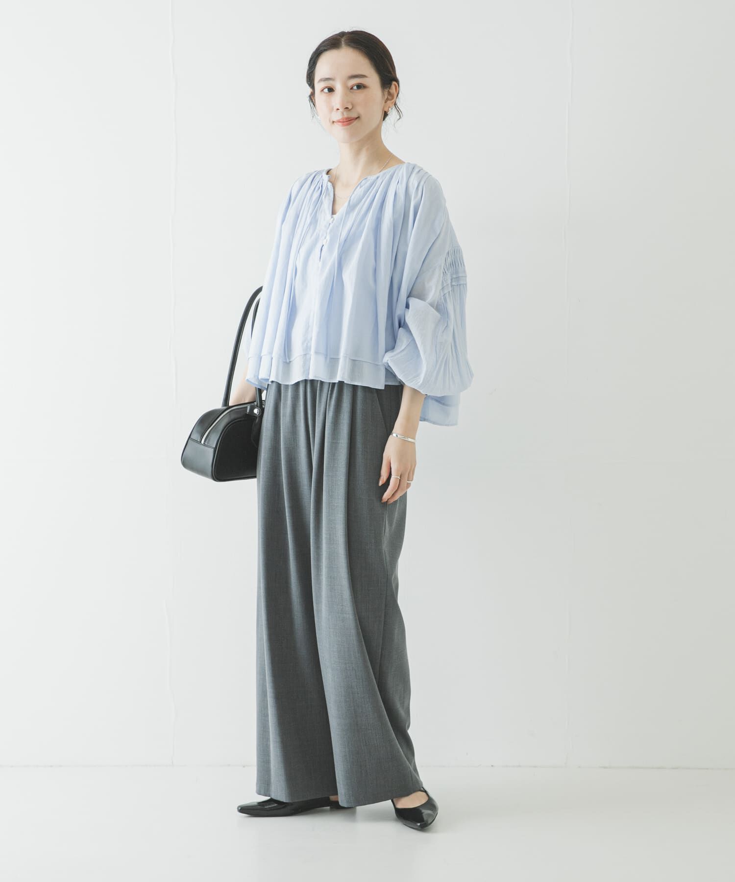URBAN RESEARCH「『3サイズ展開』『イージーケア』タックギャザーストレートパンツ」|その他|
