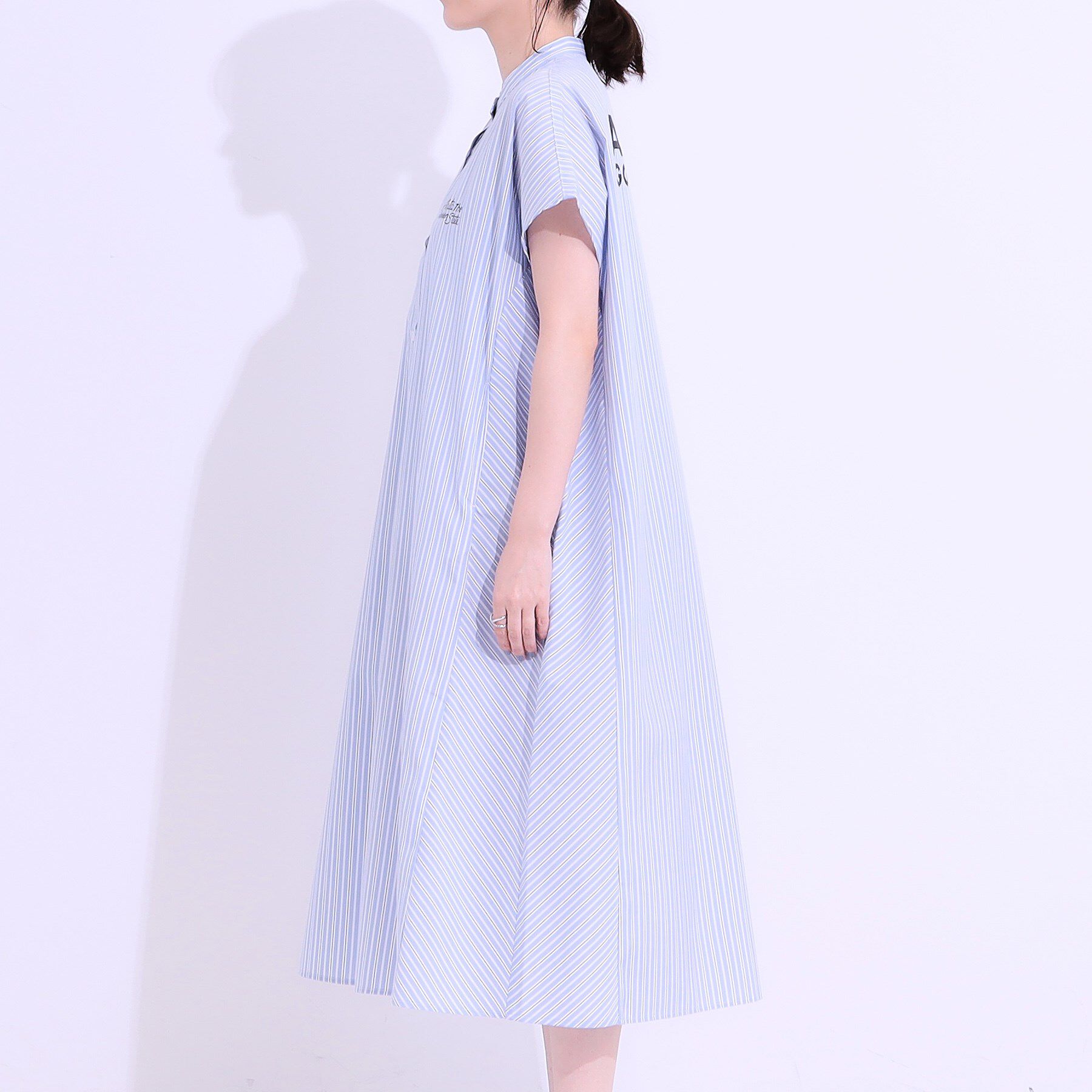 SHOO･LA･RUE「バックロゴが目を惹く ストライプシャツワンピース」|ワンピース|