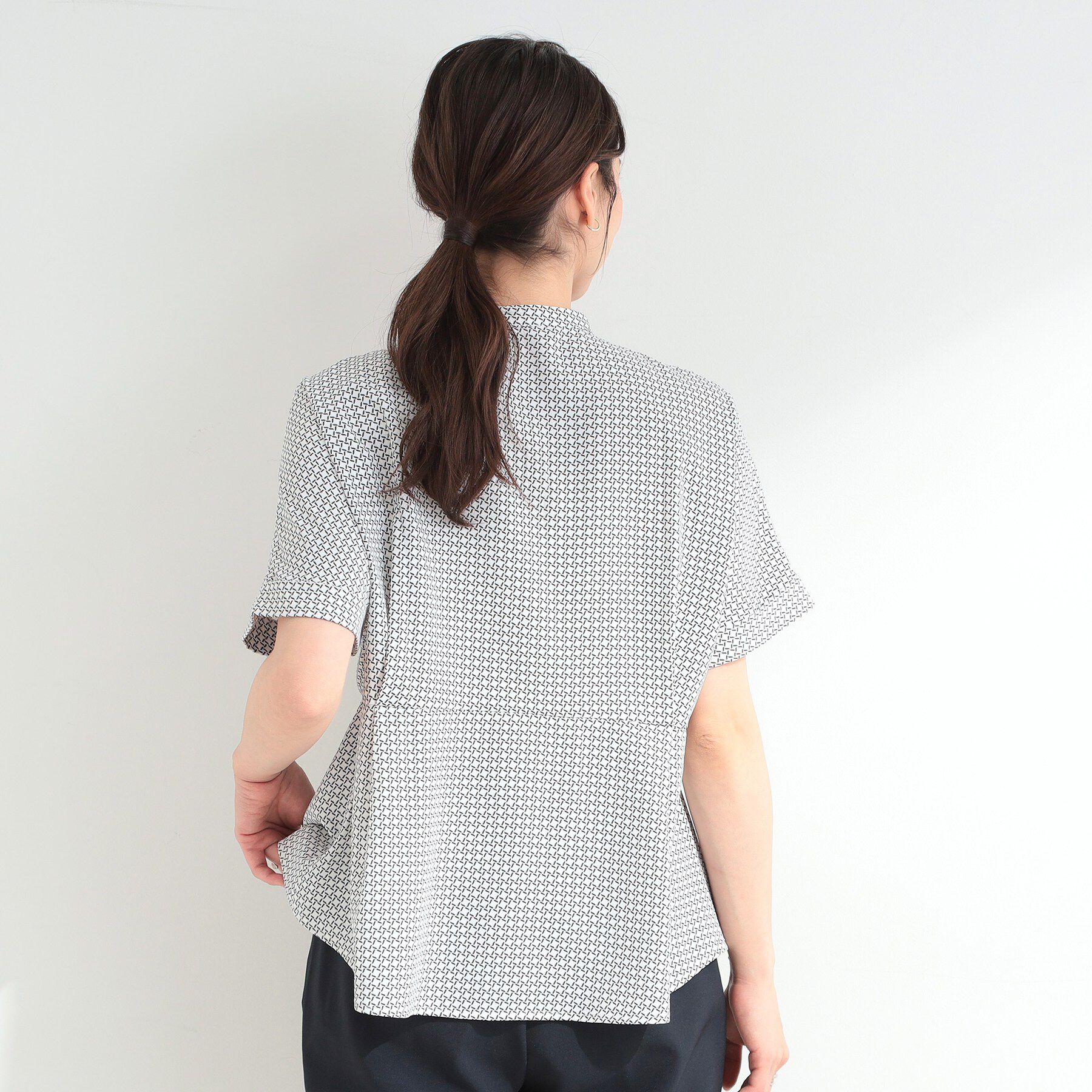 SHOO･LA･RUE「【ひんやり/UV/通勤】洗濯後しわになりにくい ウエストタック ペプラムブラウス」|シャツ・ブラウス|