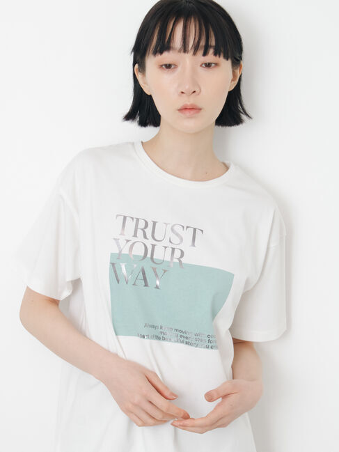 Samansa Mos2「【接触冷感】スクエア箔ロゴTシャツ」|Tシャツ・カットソー|オフホワイト