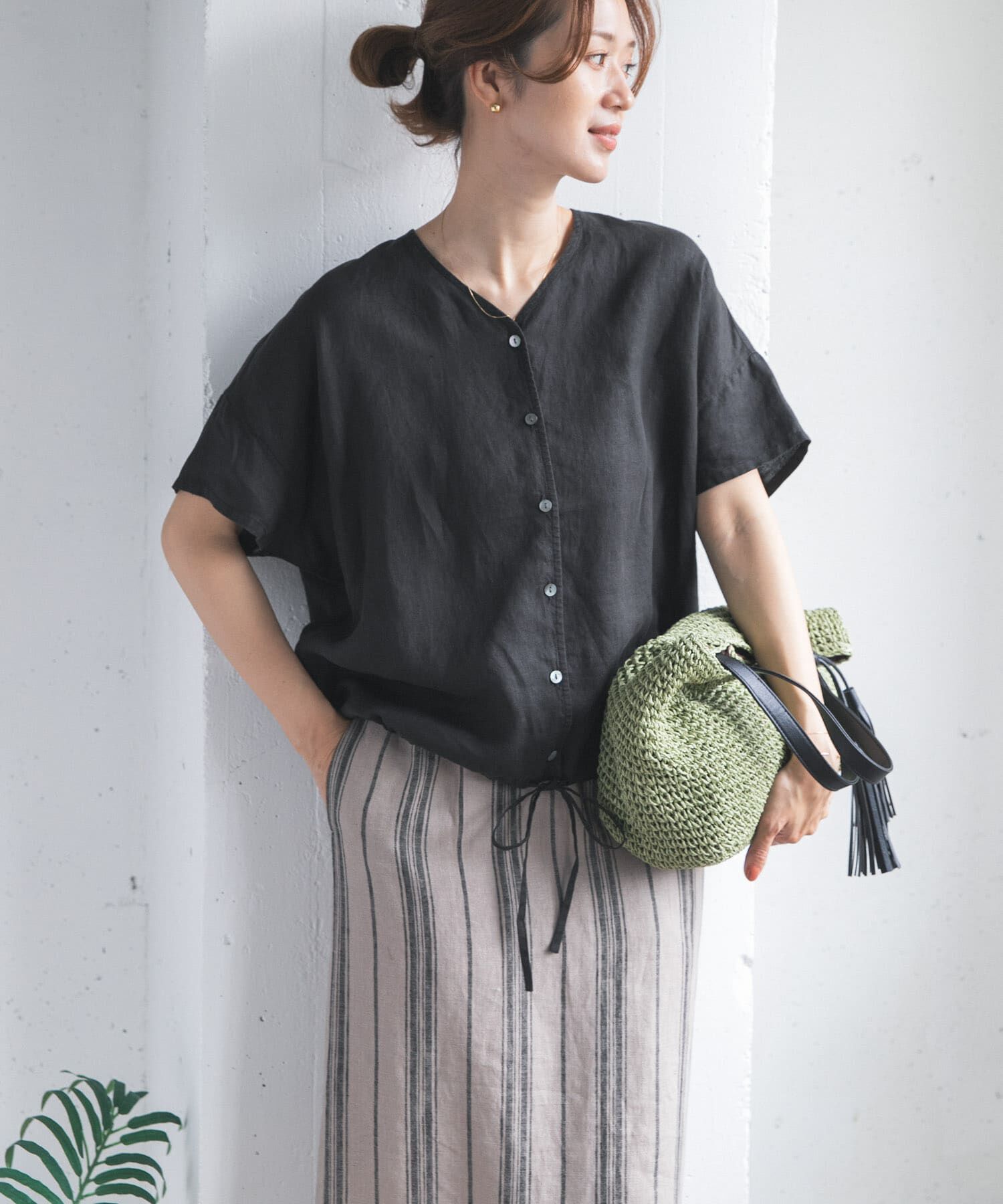 URBAN RESEARCH DOORS「リネンフレンチスリーブドロストブラウス」|シャツ・ブラウス|ブラック
