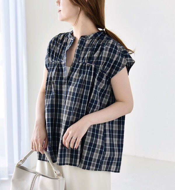 quaranciel「《予約》quaranciel:〈手洗い可能〉チェック ギャザー バンドカラー フレンチ シャツ」|シャツ・ブラウス|