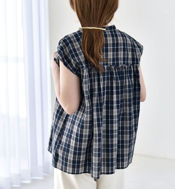 quaranciel「《予約》quaranciel:〈手洗い可能〉チェック ギャザー バンドカラー フレンチ シャツ」|シャツ・ブラウス|
