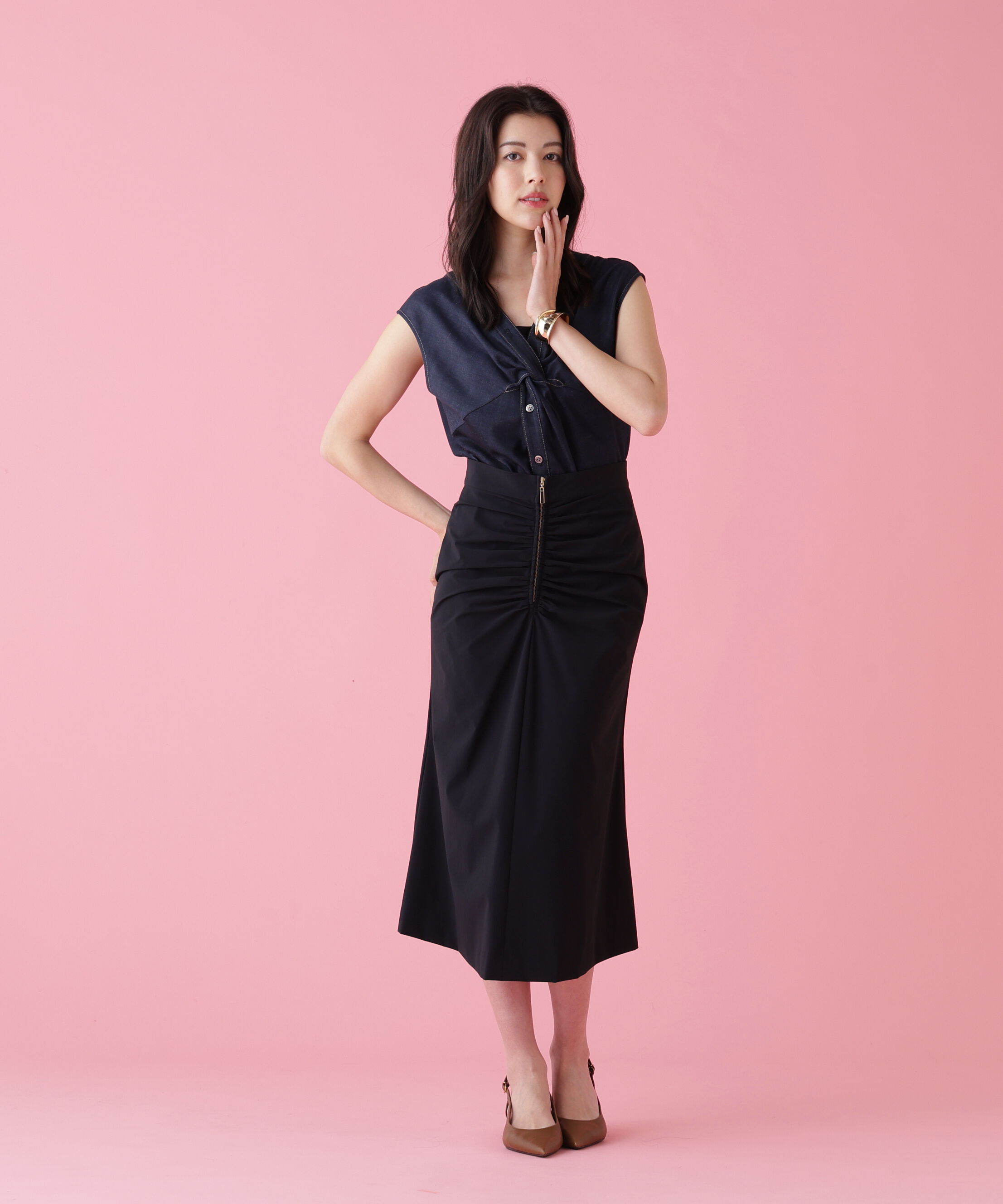  「［美香さん着用］デニム調フロントクロスブラウス」|シャツ・ブラウス|