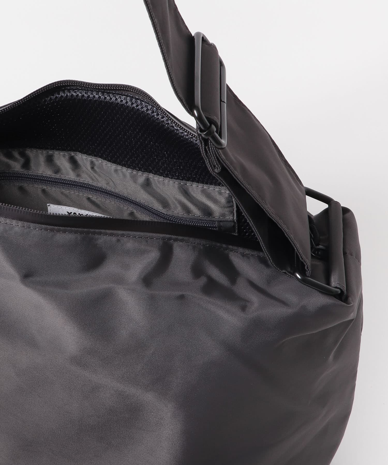URBAN RESEARCH DOORS「『別注』YAKPAK&times;DOORS　SHOULDER BAG M」|ショルダー・メッセンジャー|