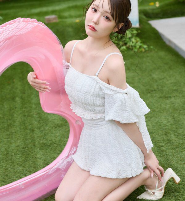  「swimwear/レースオフショル+バルーンミニスカート（3点セット)」|その他|オフホワイト