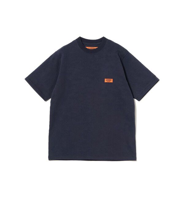 BEAMS「BEAMS｜【別注】UNIVERSAL OVERALL / ロゴTシャツ｜ 半袖 Tシャツ｜カジュアルフィット 」|Tシャツ・カットソー|