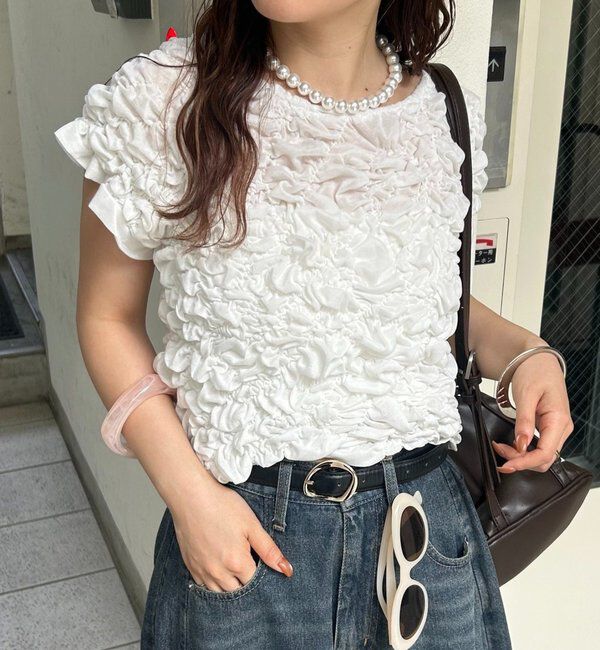  「【新色BRN】《6色展開/伸縮性あり◎》ふわふわシャーリングTシャツ」|Tシャツ・カットソー|オフホワイト