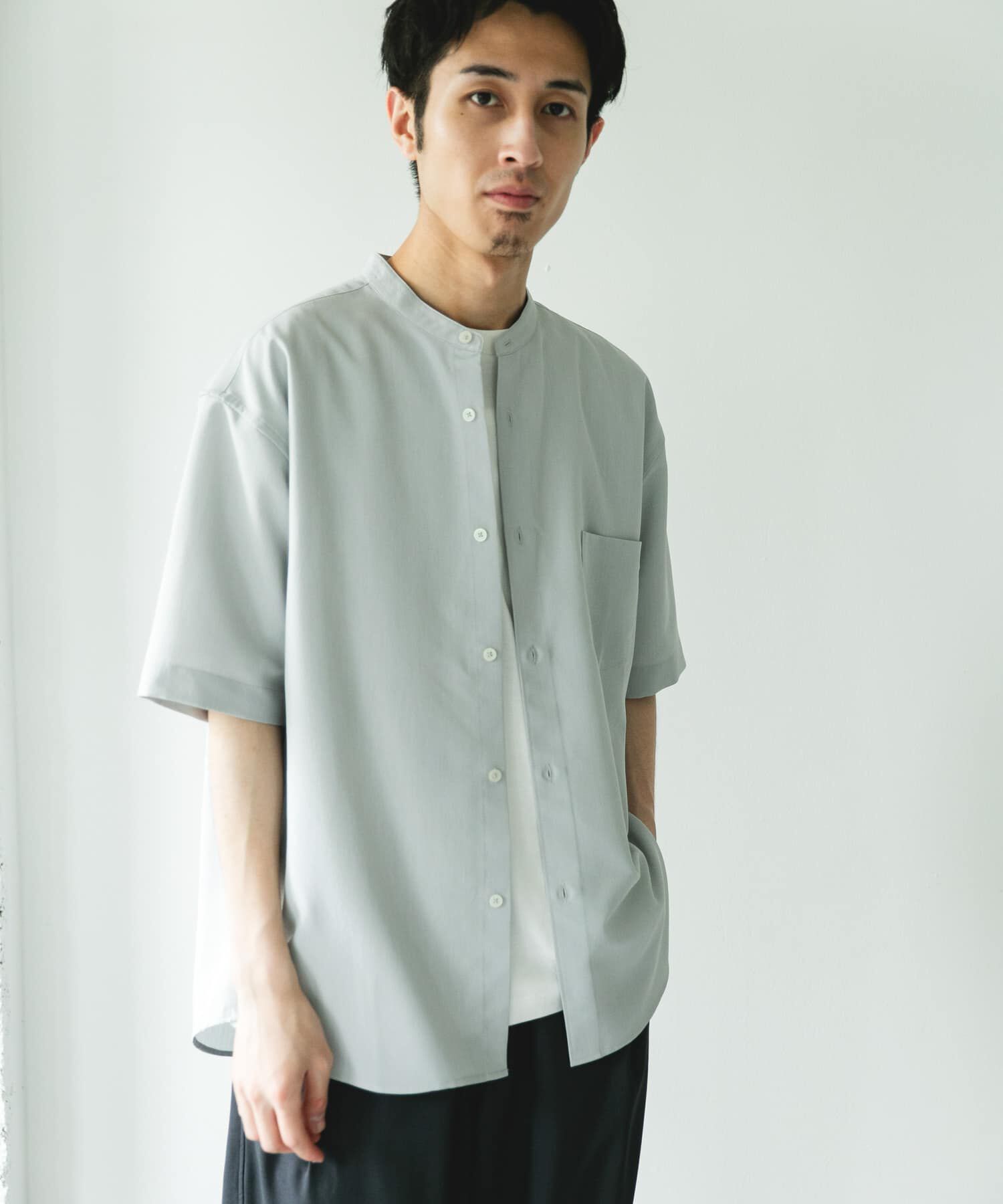 URBAN RESEARCH DOORS「『吸水速乾』セオアルファバンドカラーショートスリーブシャツ」|シャツ・ブラウス|