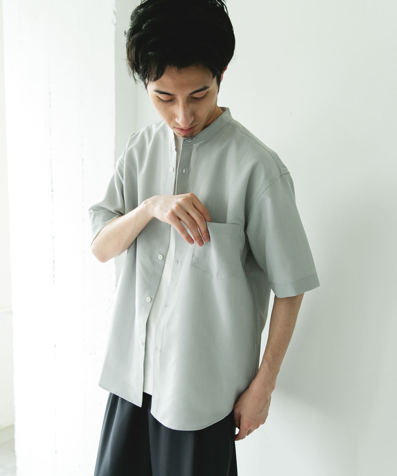 URBAN RESEARCH DOORS「『吸水速乾』セオアルファバンドカラーショートスリーブシャツ」|シャツ・ブラウス|