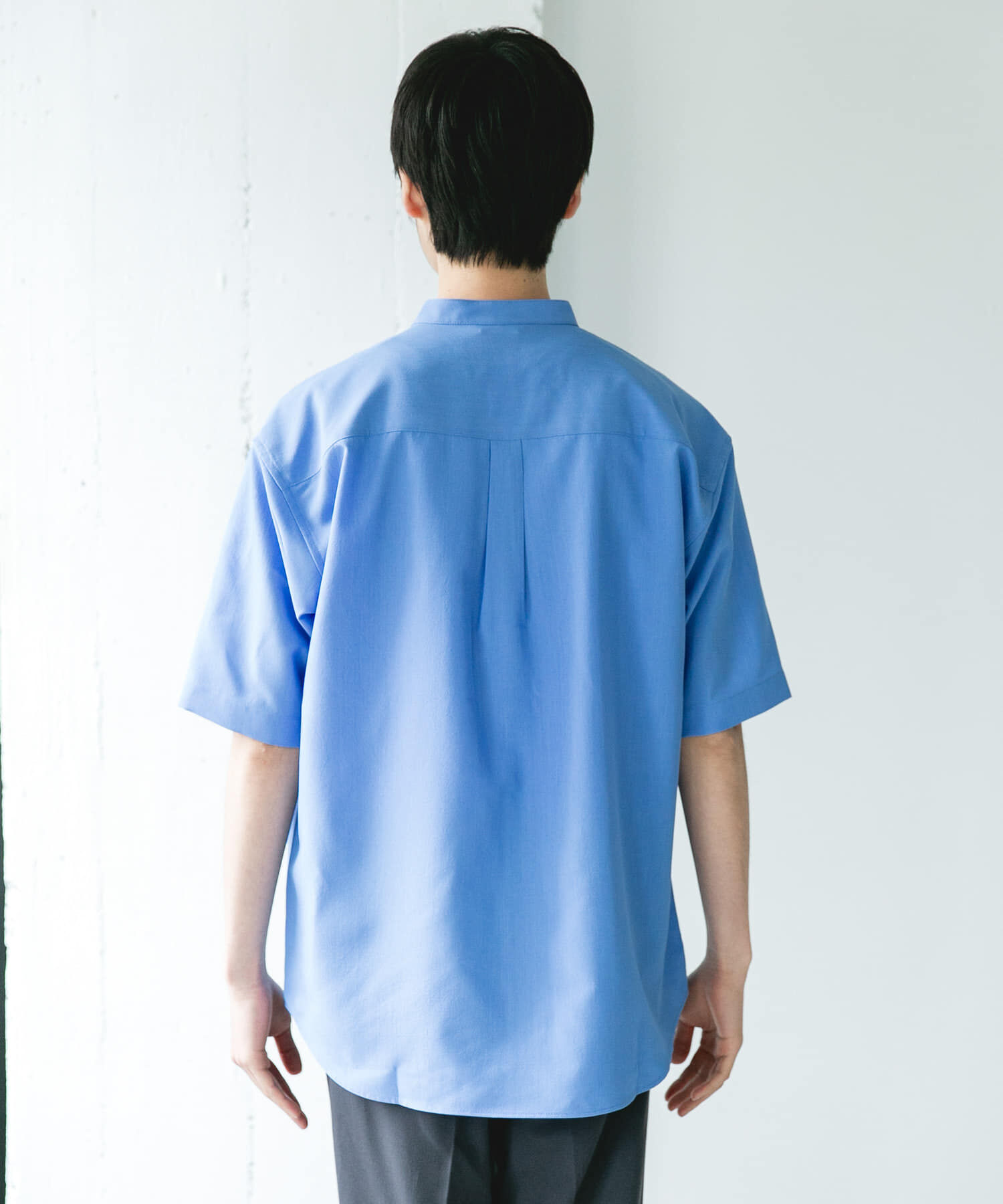 URBAN RESEARCH DOORS「『吸水速乾』セオアルファバンドカラーショートスリーブシャツ」|シャツ・ブラウス|