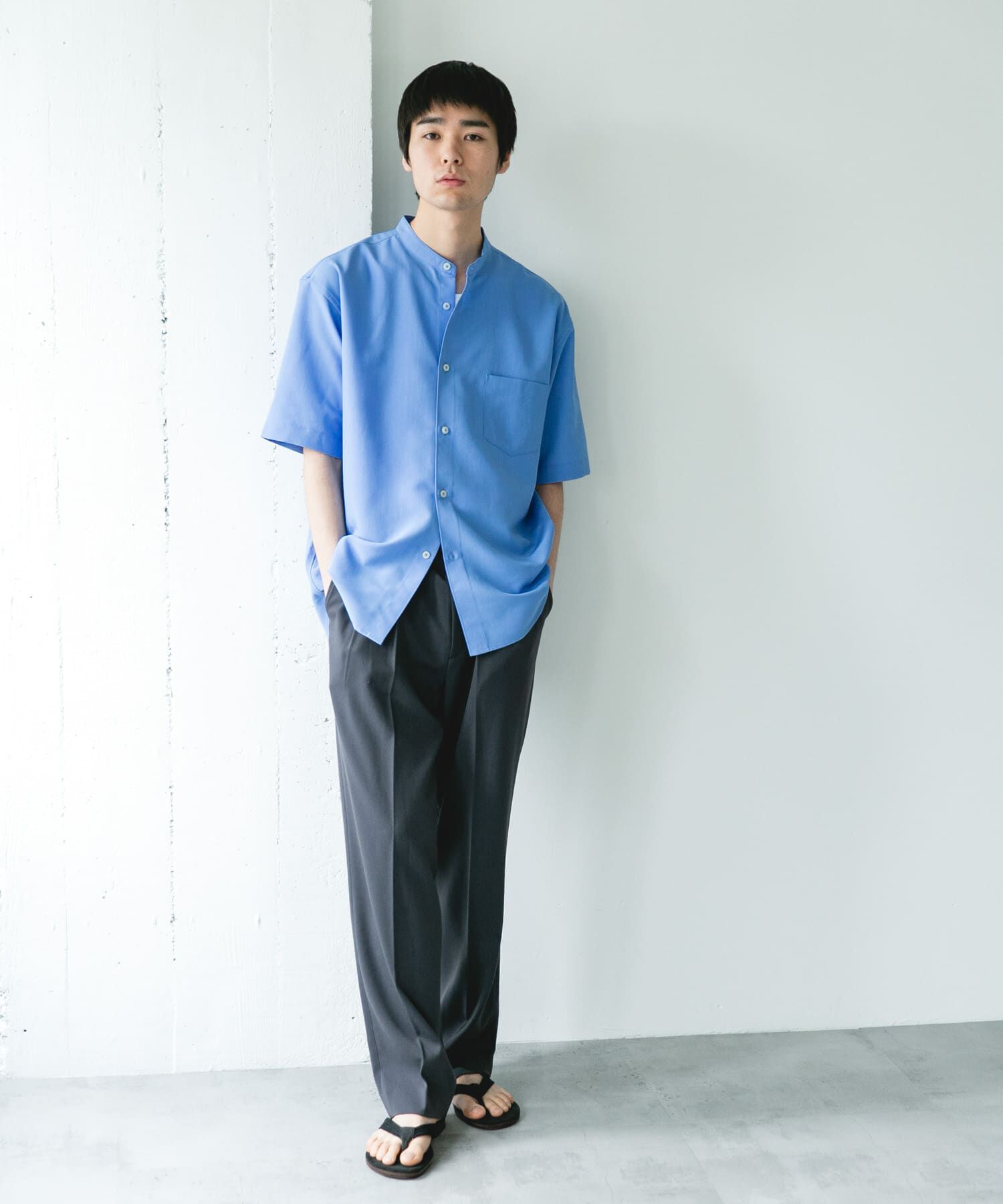 URBAN RESEARCH DOORS「『吸水速乾』セオアルファバンドカラーショートスリーブシャツ」|シャツ・ブラウス|