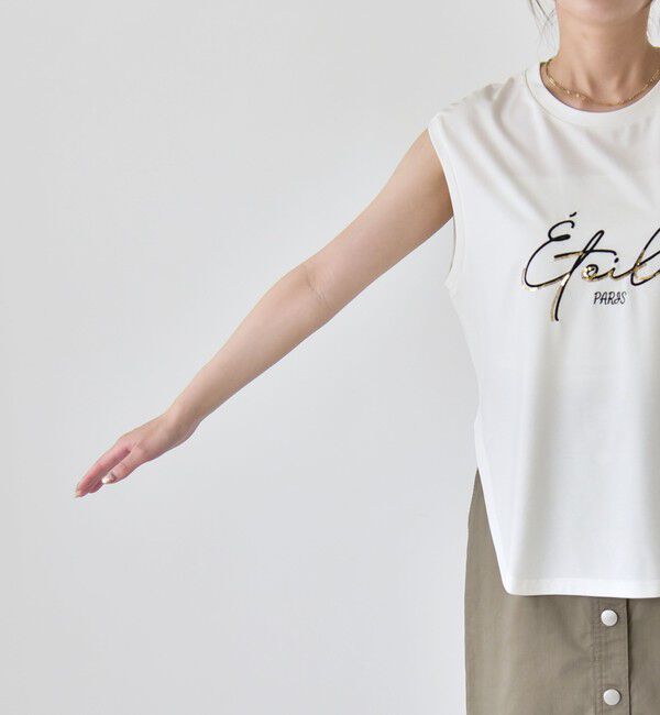 quaranciel「《予約》quaranciel:〈洗濯機可能〉スパンコール ロゴ 刺繍 フレンチスリーブ TEE」|Tシャツ・カットソー|