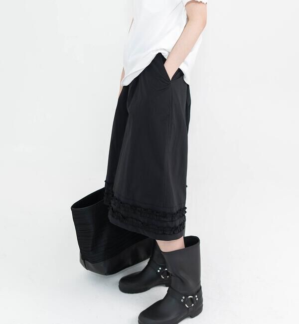  「eunoia| フリルヘム ハーフパンツ WOMEN」|チノ|BLACK