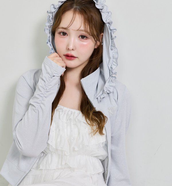  「【UVカット/接触冷感/防しわ加工】ロゴ刺繍フリルラメパーカー」|プルオーバー|