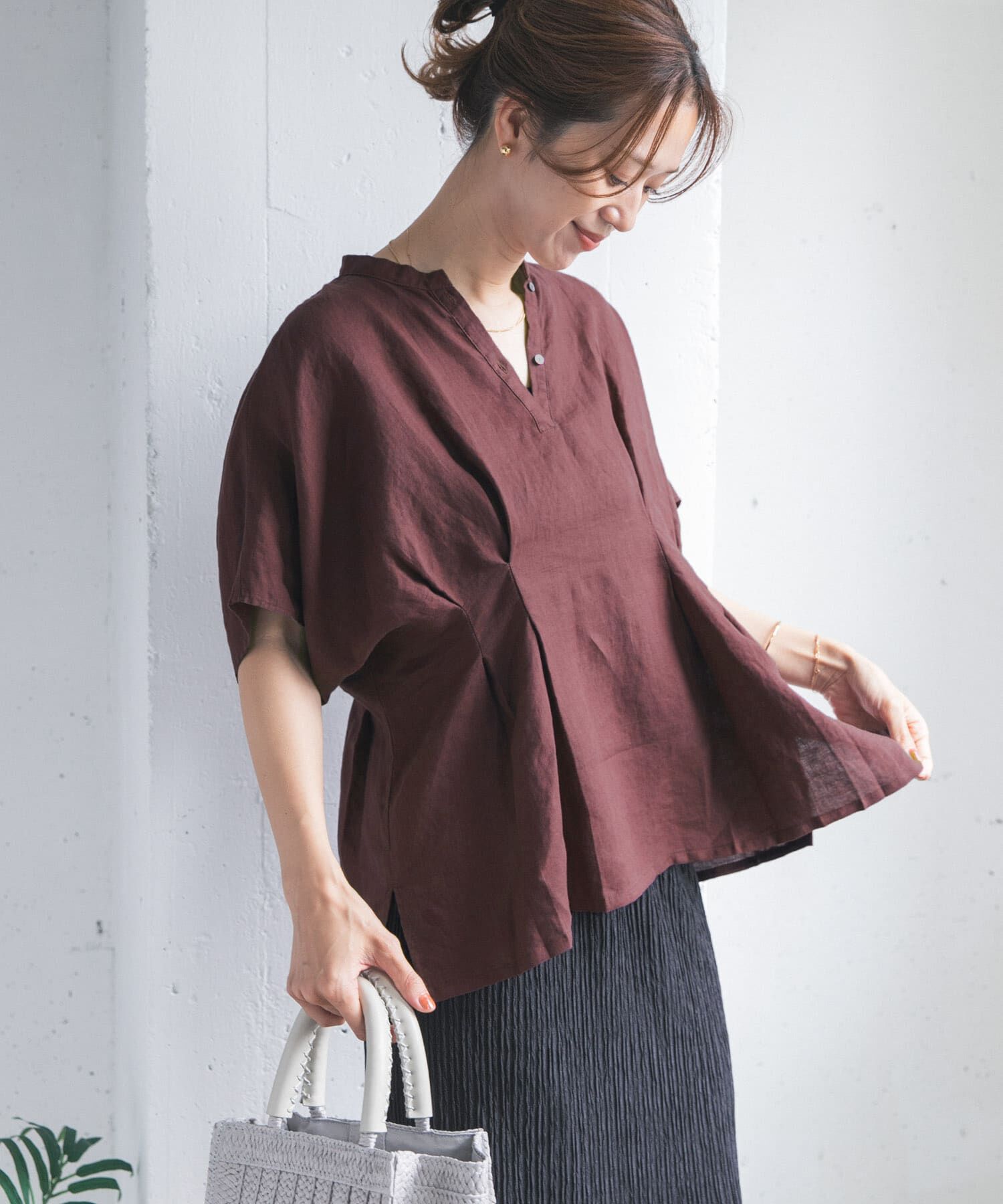 URBAN RESEARCH DOORS「リネンウエストタックスキッパーブラウス」|シャツ・ブラウス|ボルドー