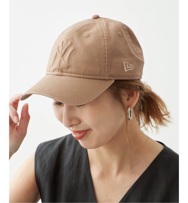 Spick and Span「《別注 / 予約》NEW ERA / ニューエラ 940UNST EMBOSS*」|キャップ・キャスケット|ベージュ