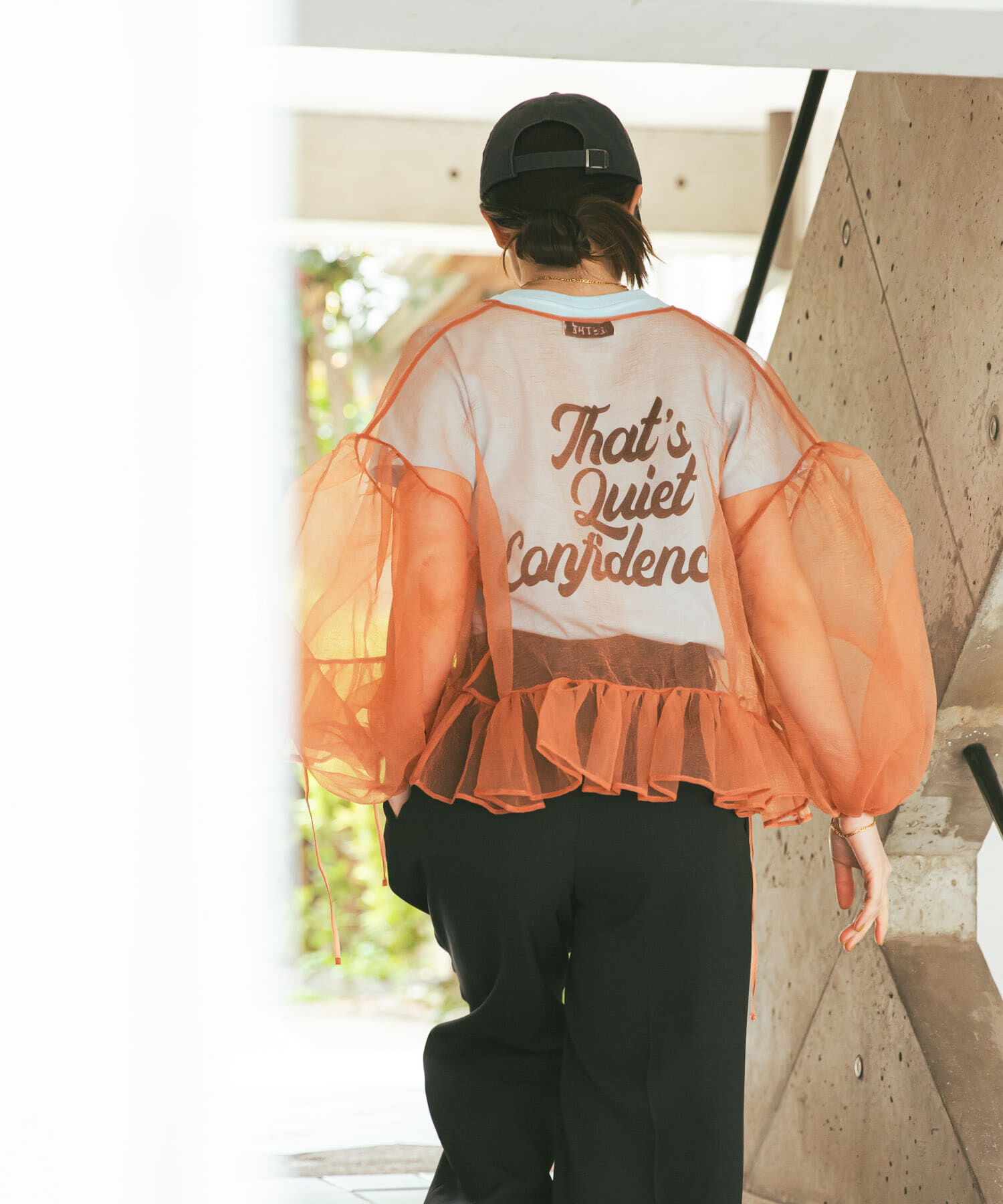 URBAN RESEARCH「Teya　Flock Letter T-shirts」|Tシャツ・カットソー|