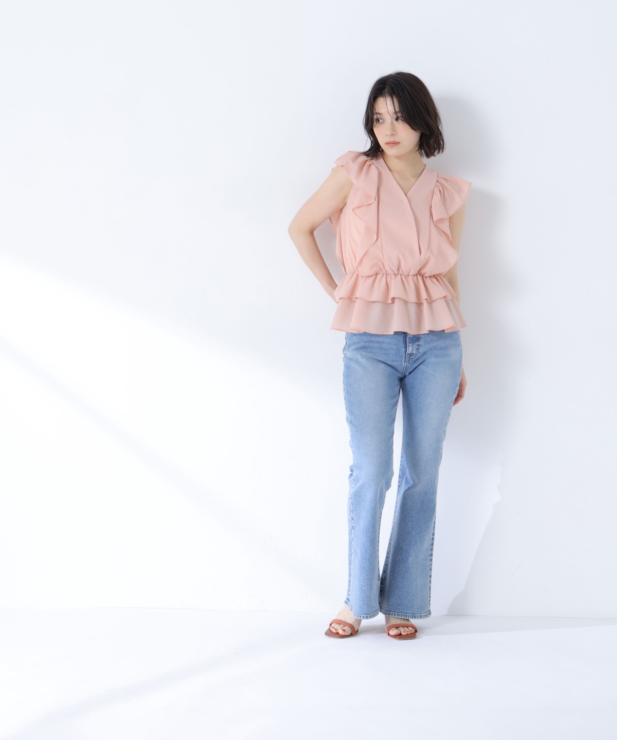  「〈山本里菜さんコラボ〉ラッフル楊柳ペプラムブラウス」|シャツ・ブラウス|
