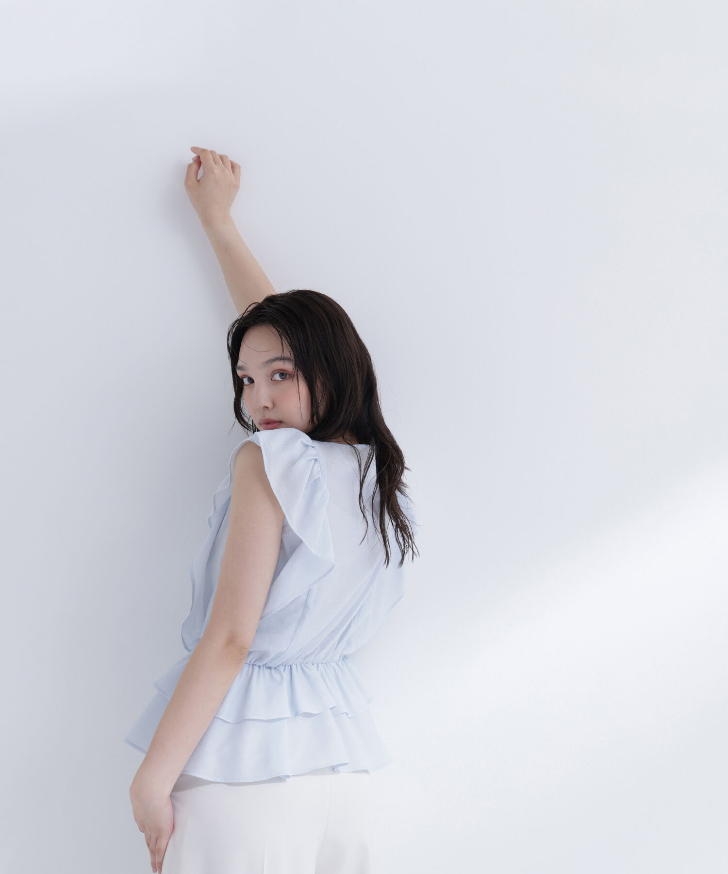  「〈山本里菜さんコラボ〉ラッフル楊柳ペプラムブラウス」|シャツ・ブラウス|