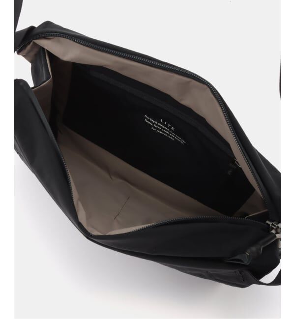 VERMEIL par iena「《追加》Bellroy ベルロイ Lite Sling BLLA-BLK-234」|ショルダー・メッセンジャー|