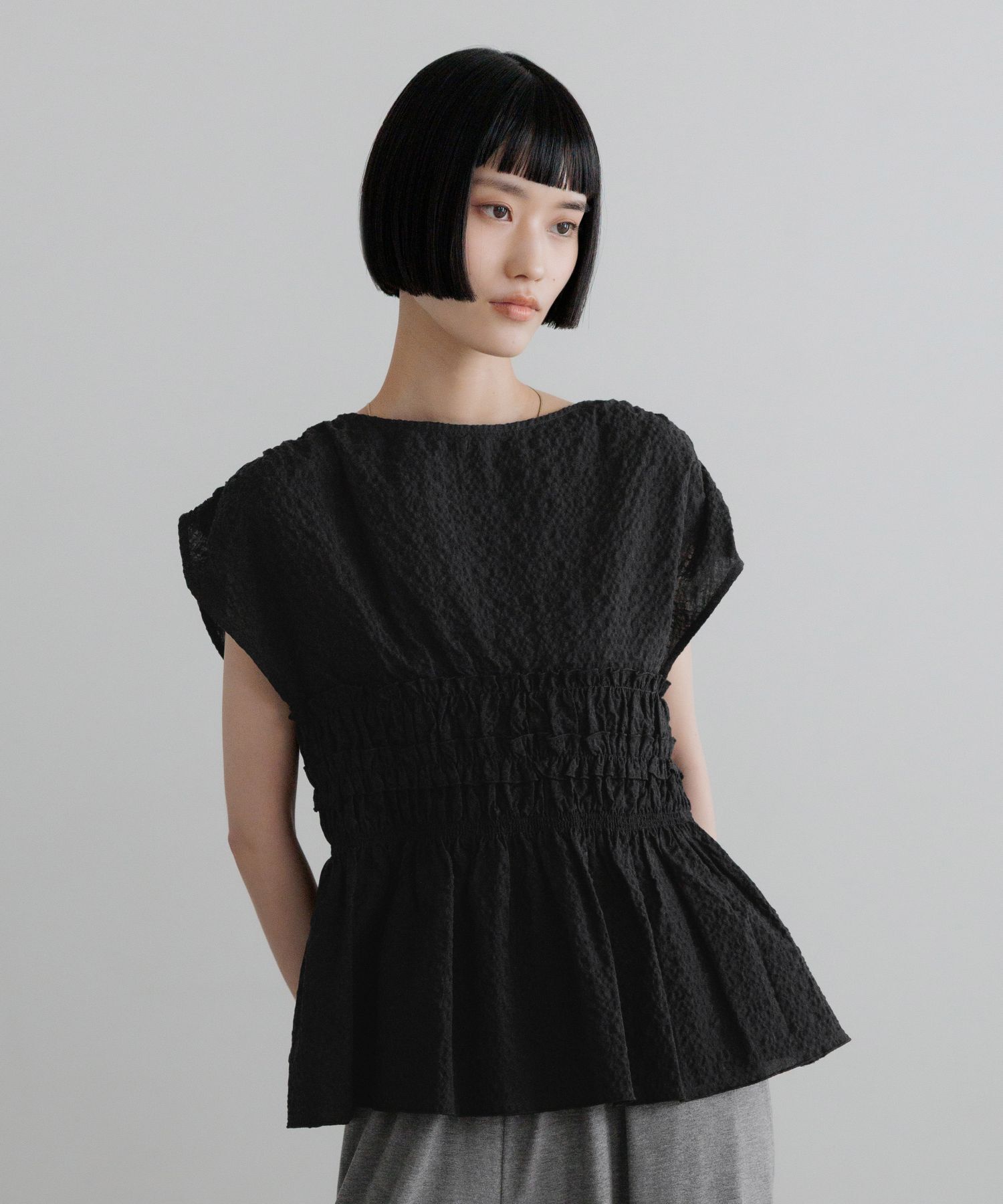 LOWRYS FARM「シャーリングペプラムフレンチスリーブ」|シャツ・ブラウス|