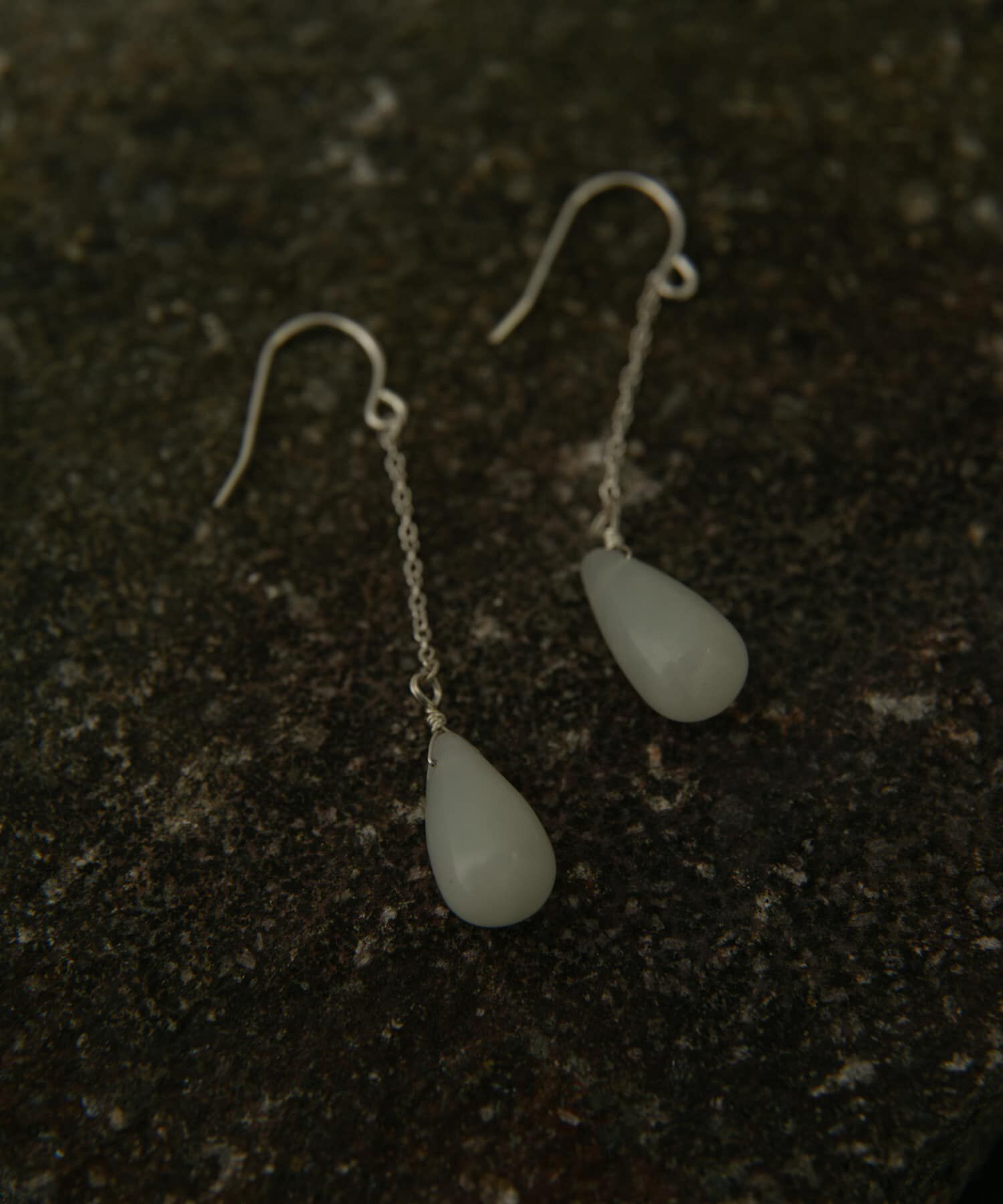 SMELLY「SMELLY so&rsquo;　newjade chain hook pierce」|ピアス|