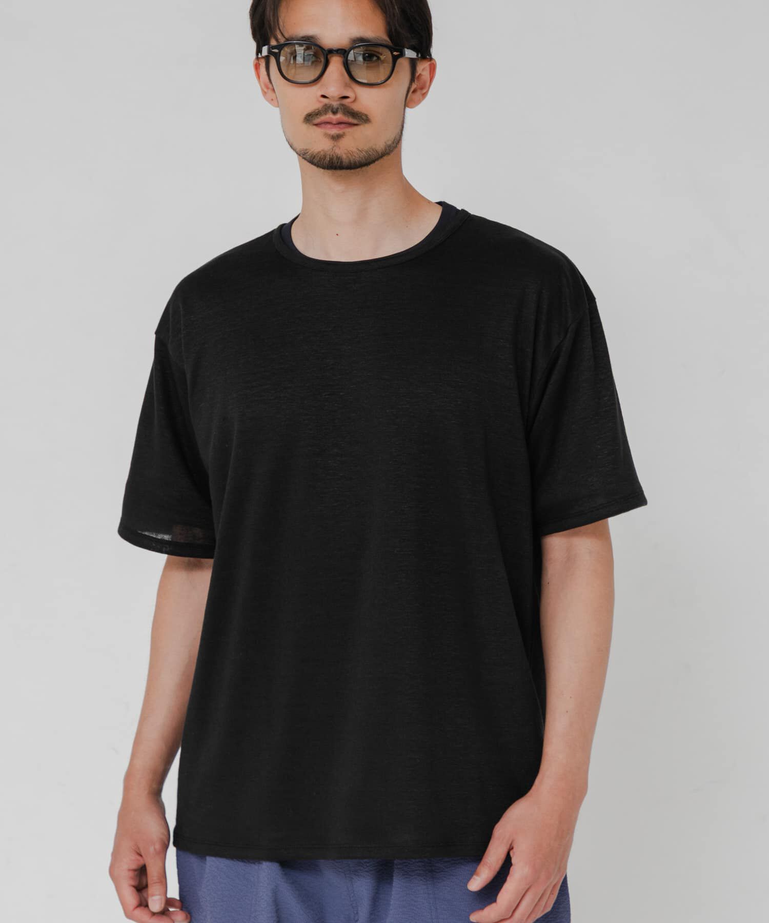 URBAN RESEARCH「『洗濯可』LINEN NARROW TRIM T-SHIRTS」|Tシャツ・カットソー|ブラック