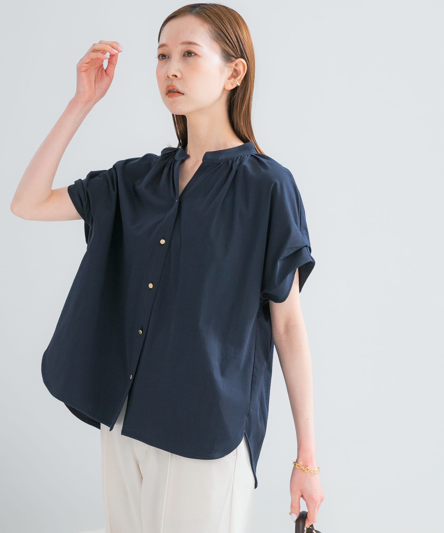 URBAN RESEARCH ROSSO「『WEB/一部店舗限定』汗染防止デザインボタンカットブラウス」|シャツ・ブラウス|