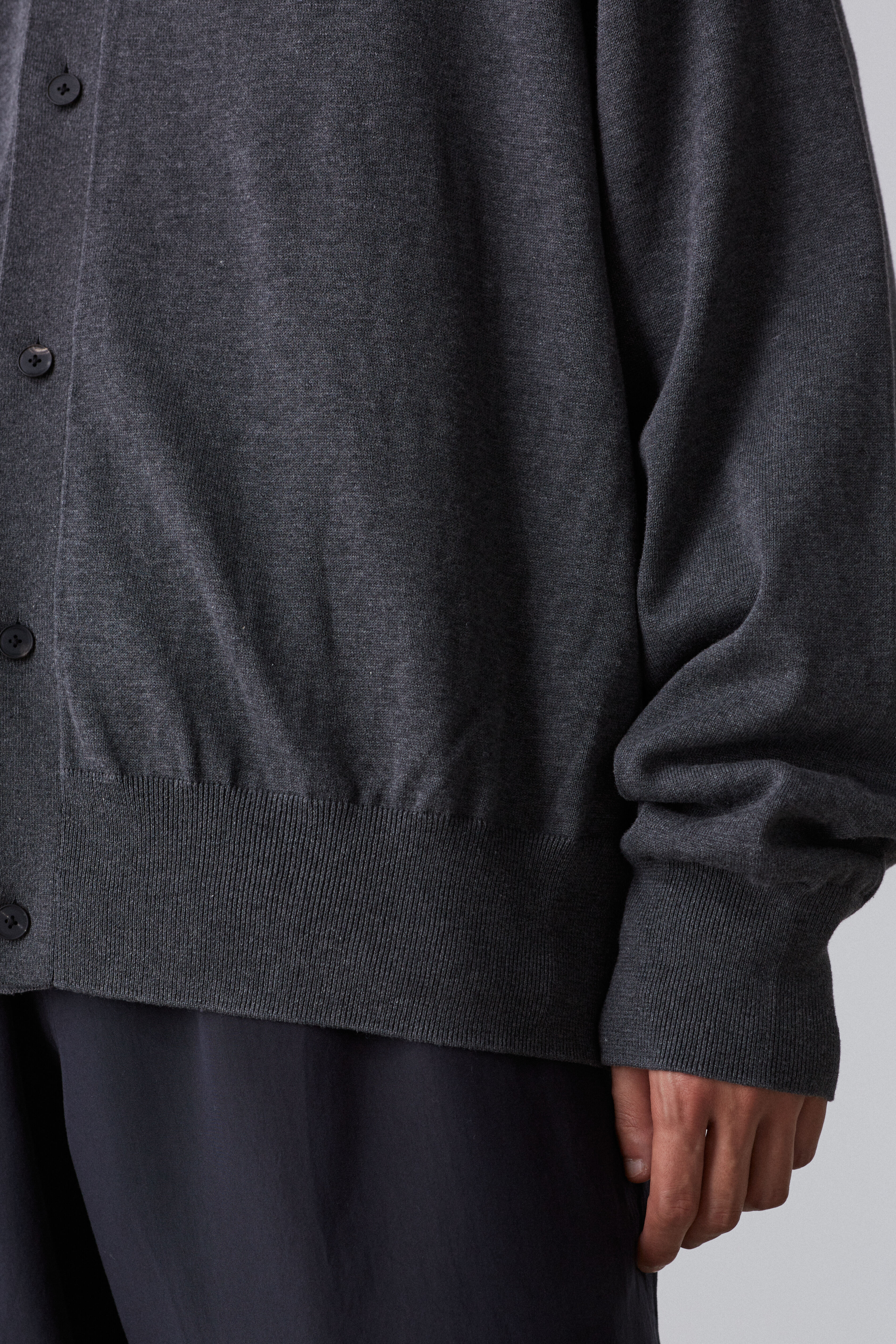 YLEVE 「YLEVE / GAS SINGEING COTTON KNIT CARDIGAN」|ニット・セーター|